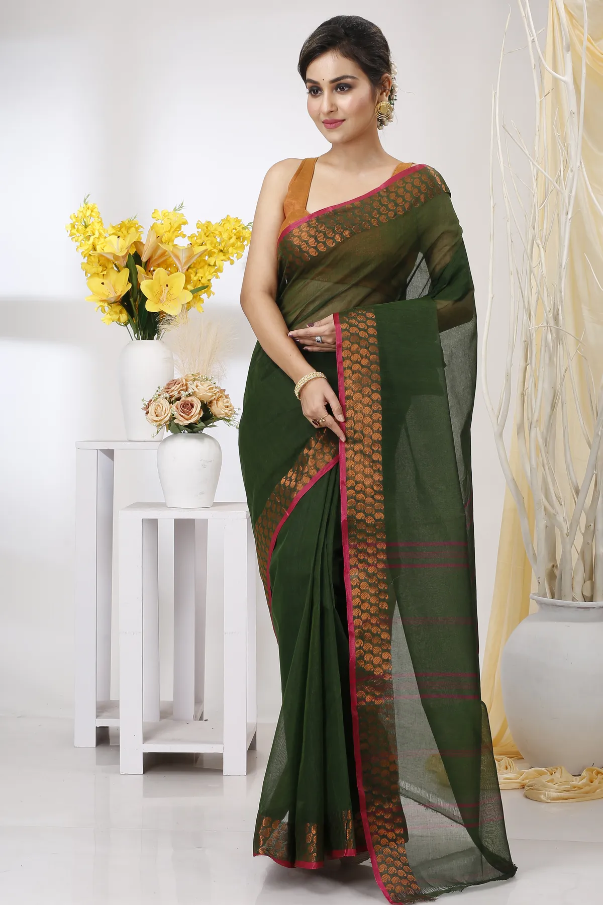 DipDiya Pure Cotton Dark Green Lilan Masterfully Woven Tant Sarees