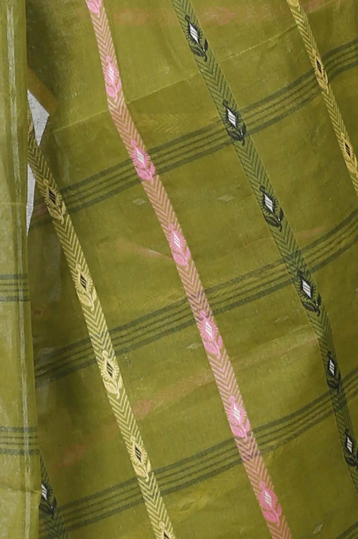 DipDiya Pure Cotton Dark Green Nehan Grace of Bengal Tant Sarees