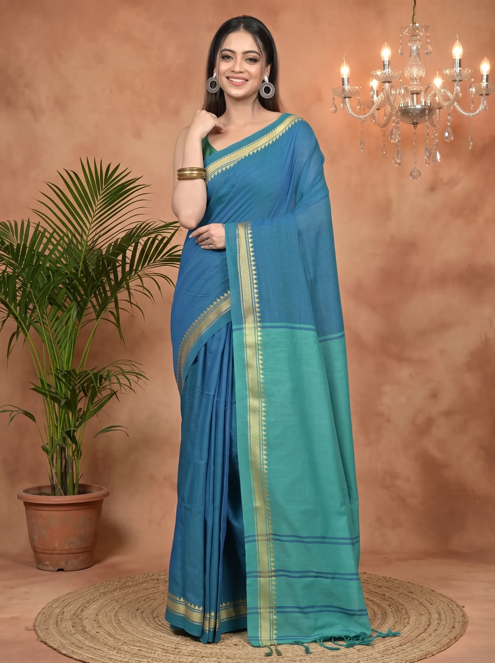 DipDiya Pure Cotton Dark Green Nopra Artisan Crafted Handloom Sarees