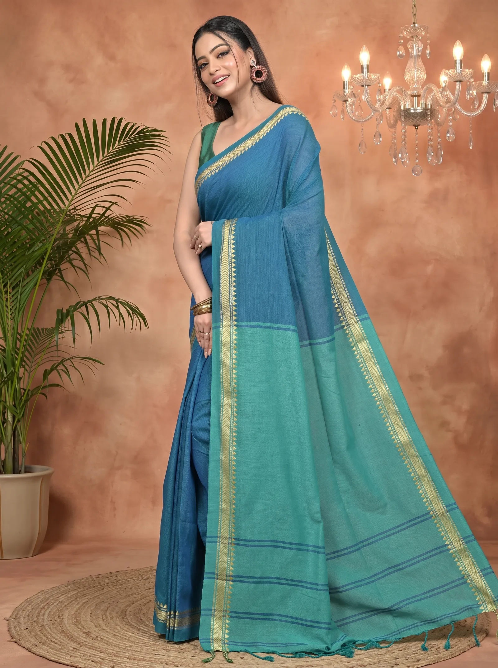 DipDiya Pure Cotton Dark Green Nopra Artisan Crafted Handloom Sarees