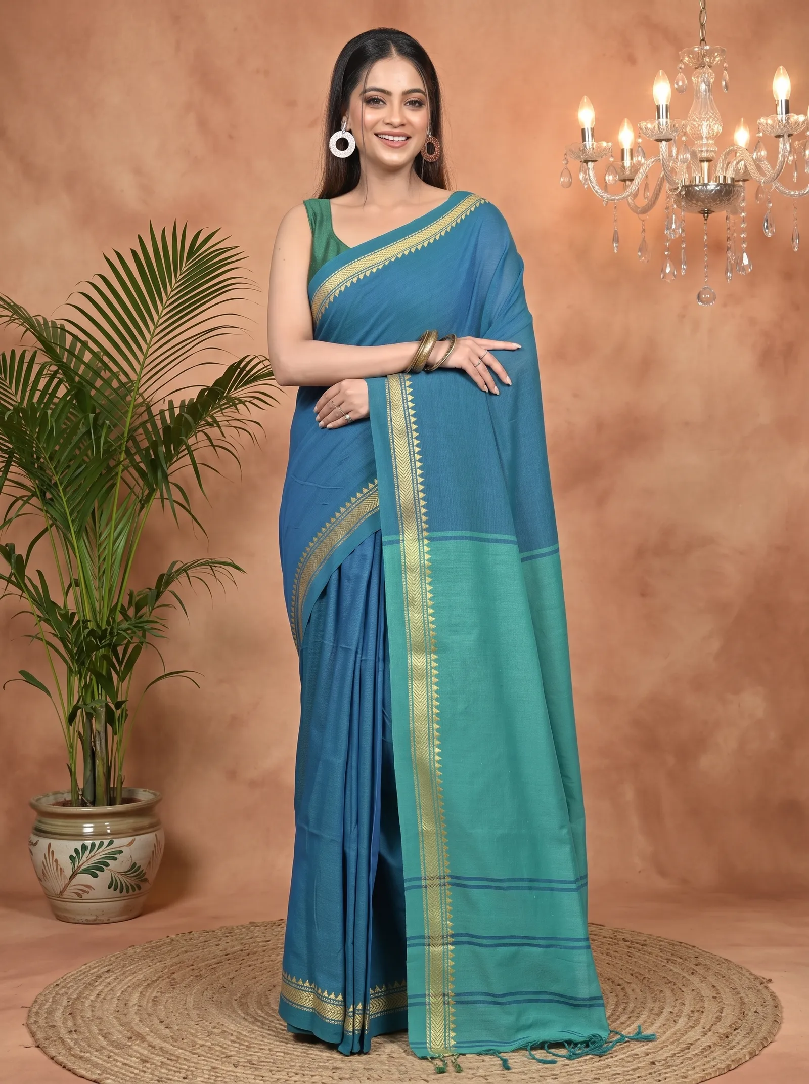 DipDiya Pure Cotton Dark Green Nopra Artisan Crafted Handloom Sarees