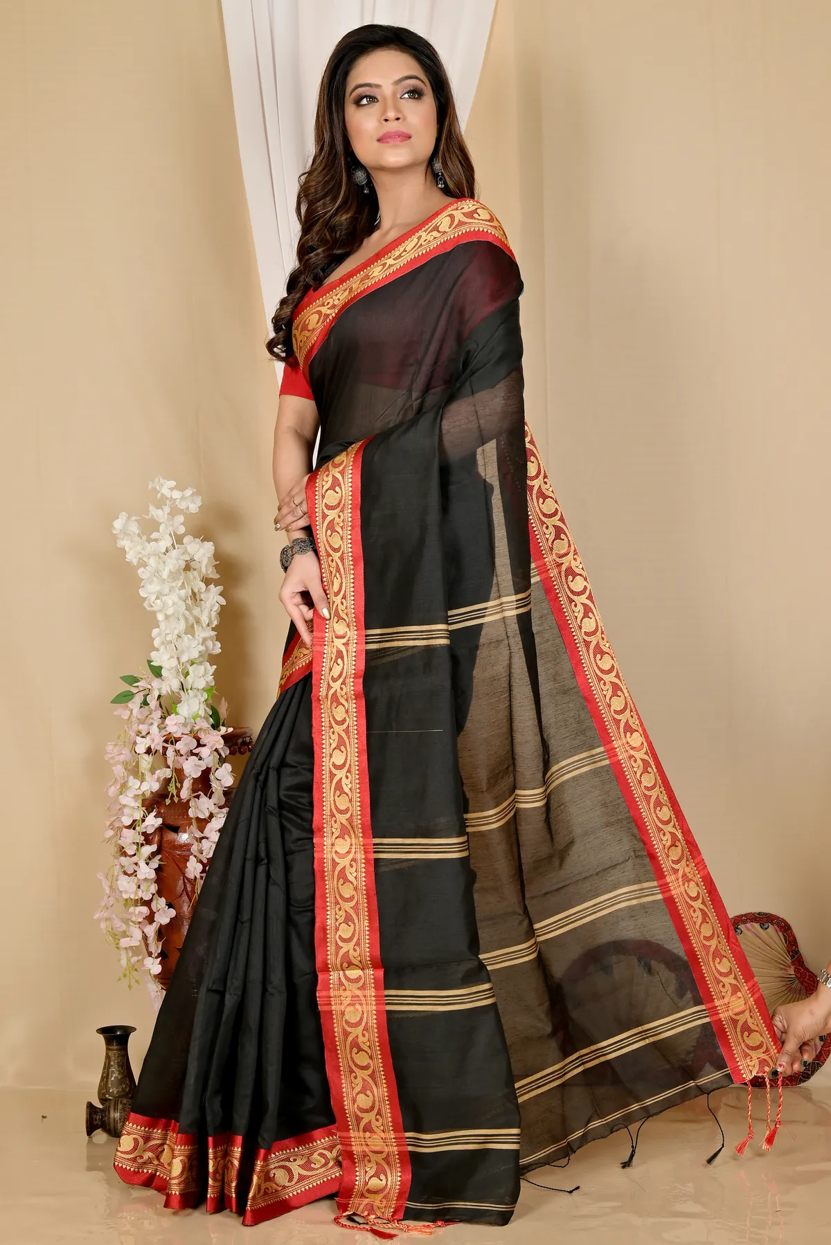 DipDiya Pure Cotton Dark Green Nova Crafted with Soul Handloom Sarees