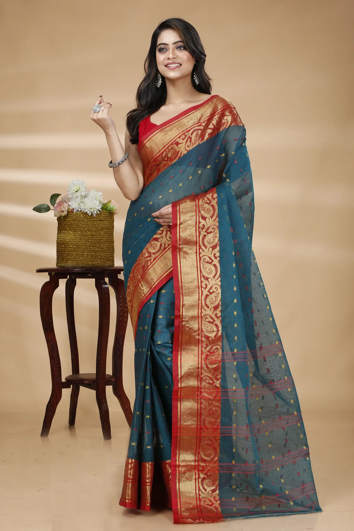 DipDiya Pure Cotton Dark Green Sachi Grace of Bengal Tant Sarees