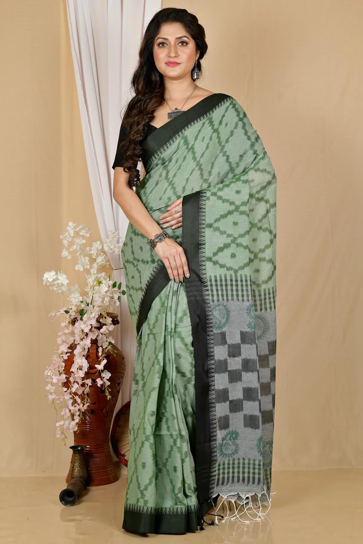 DipDiya Pure Cotton Dark Green Seuma Tradition in Every Thread Handloom Sarees