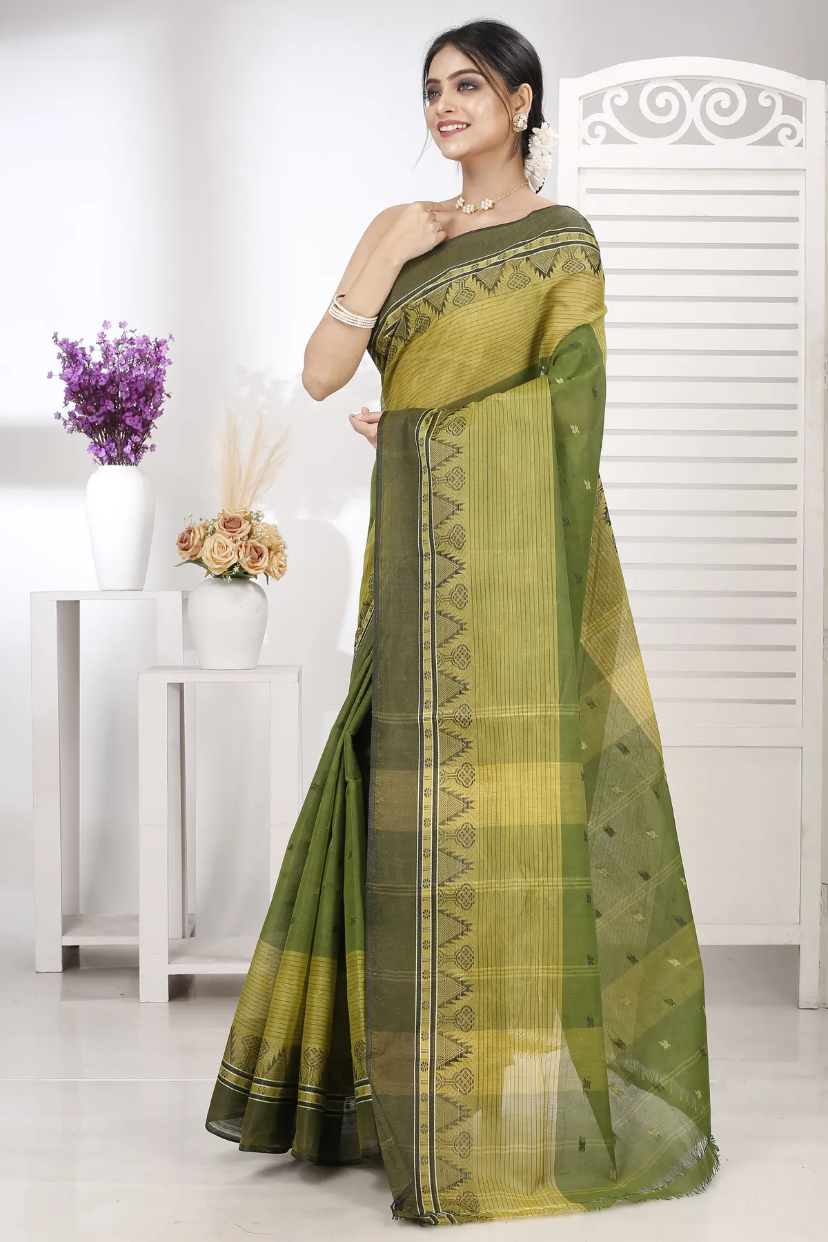 DipDiya Pure Cotton Dark Green Suto The Bengali Classic Tant Sarees