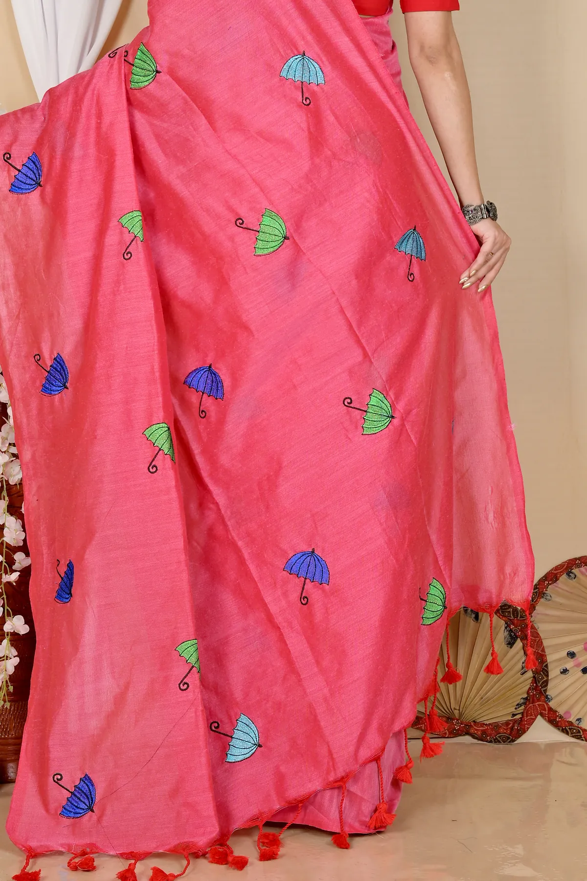 DipDiya Pure Cotton Dark Pink Umber Than Wrapped in Heritage Embroidery Handloom sarees