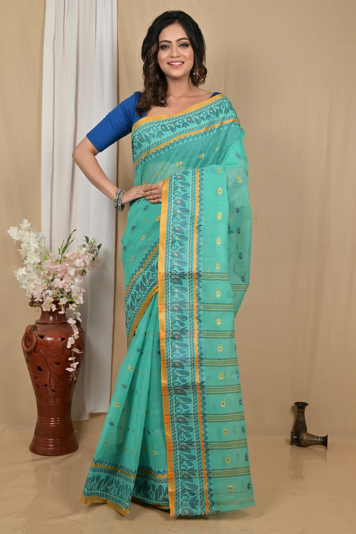 DipDiya Pure Cotton Green Achlin Bengali Heritage Tant Sarees