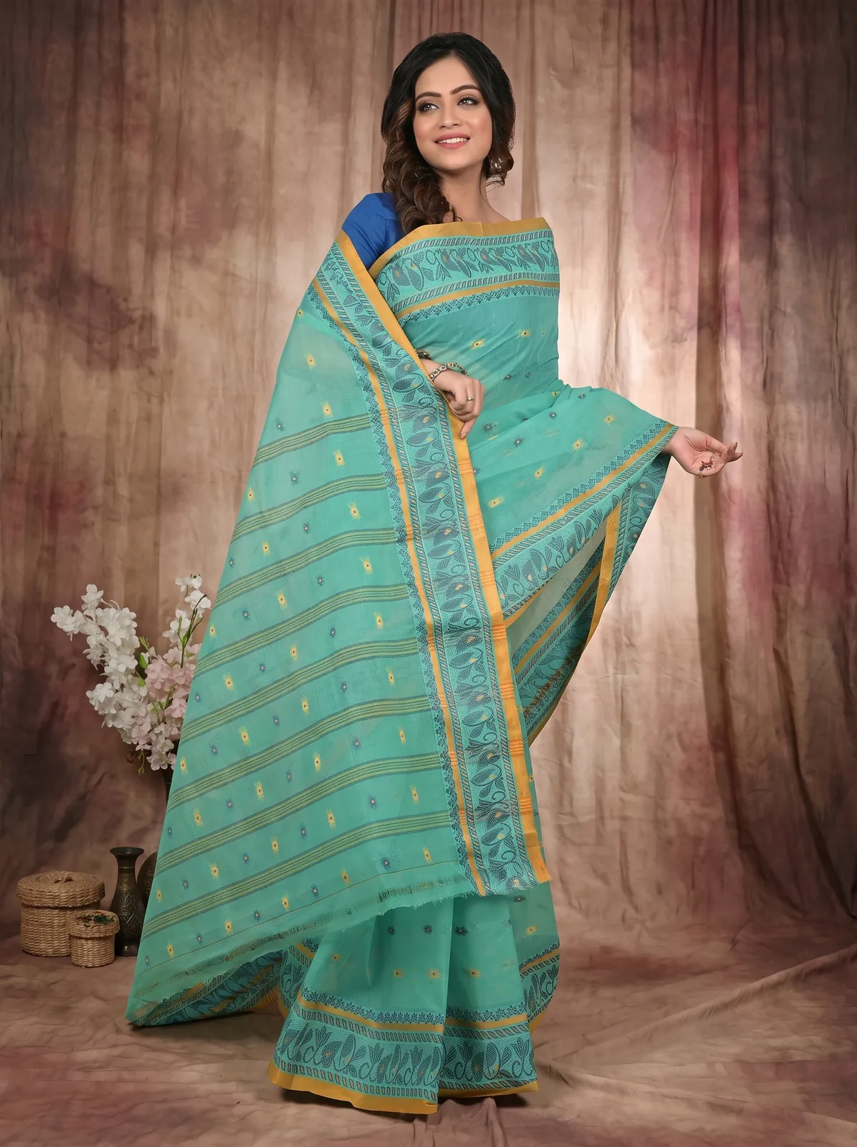 DipDiya Pure Cotton Green Achlin Bengali Heritage Tant Sarees