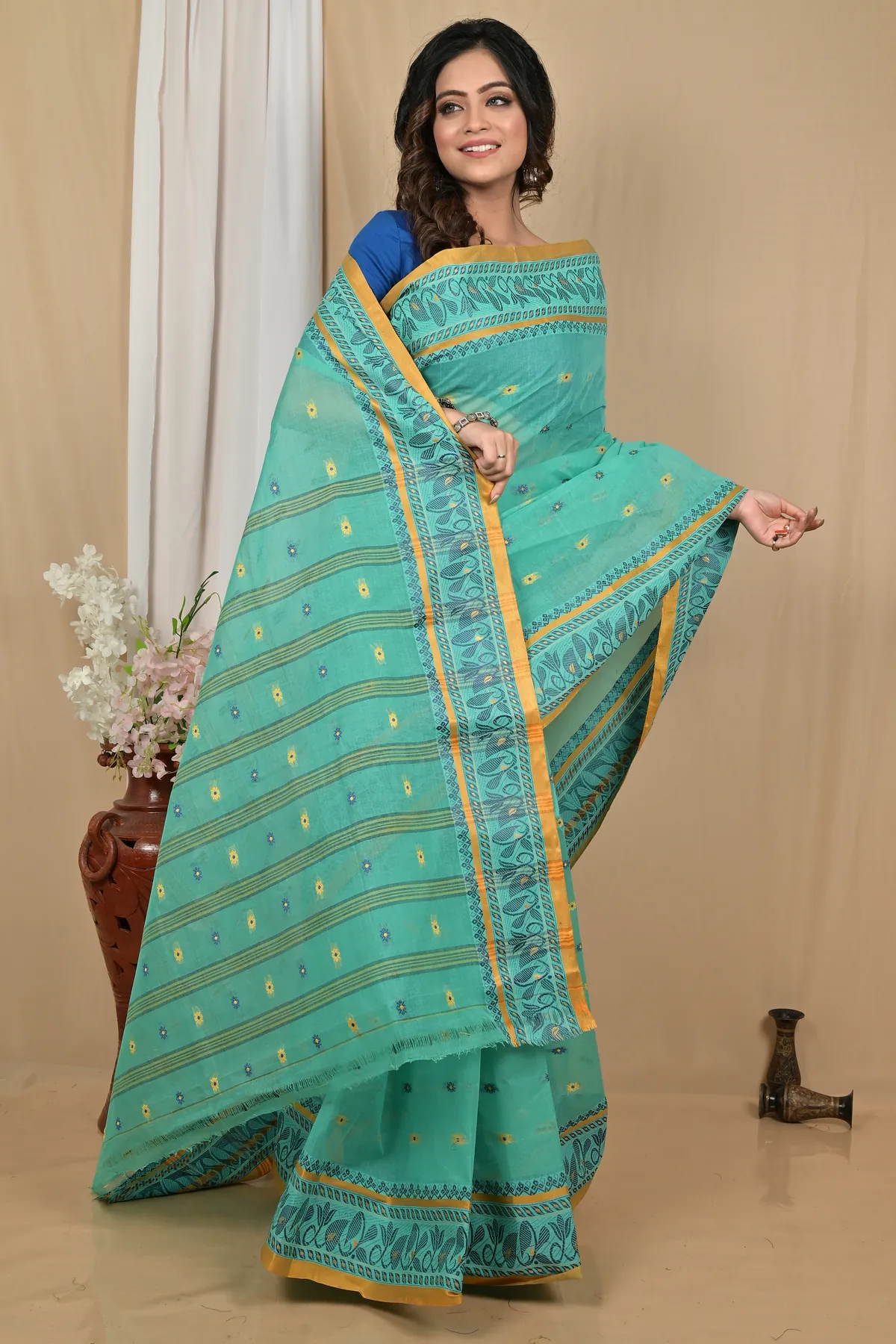 DipDiya Pure Cotton Green Achlin Bengali Heritage Tant Sarees