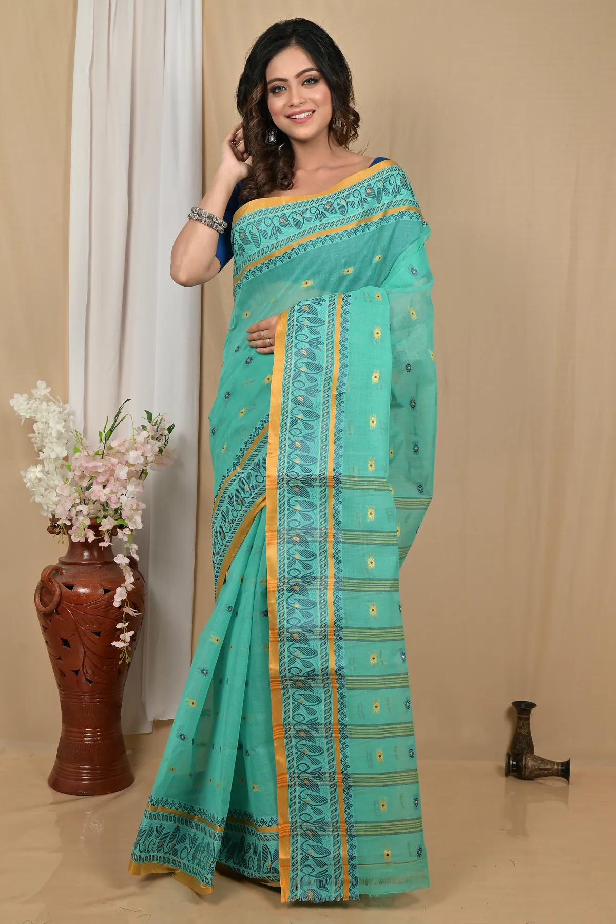 DipDiya Pure Cotton Green Achlin Bengali Heritage Tant Sarees