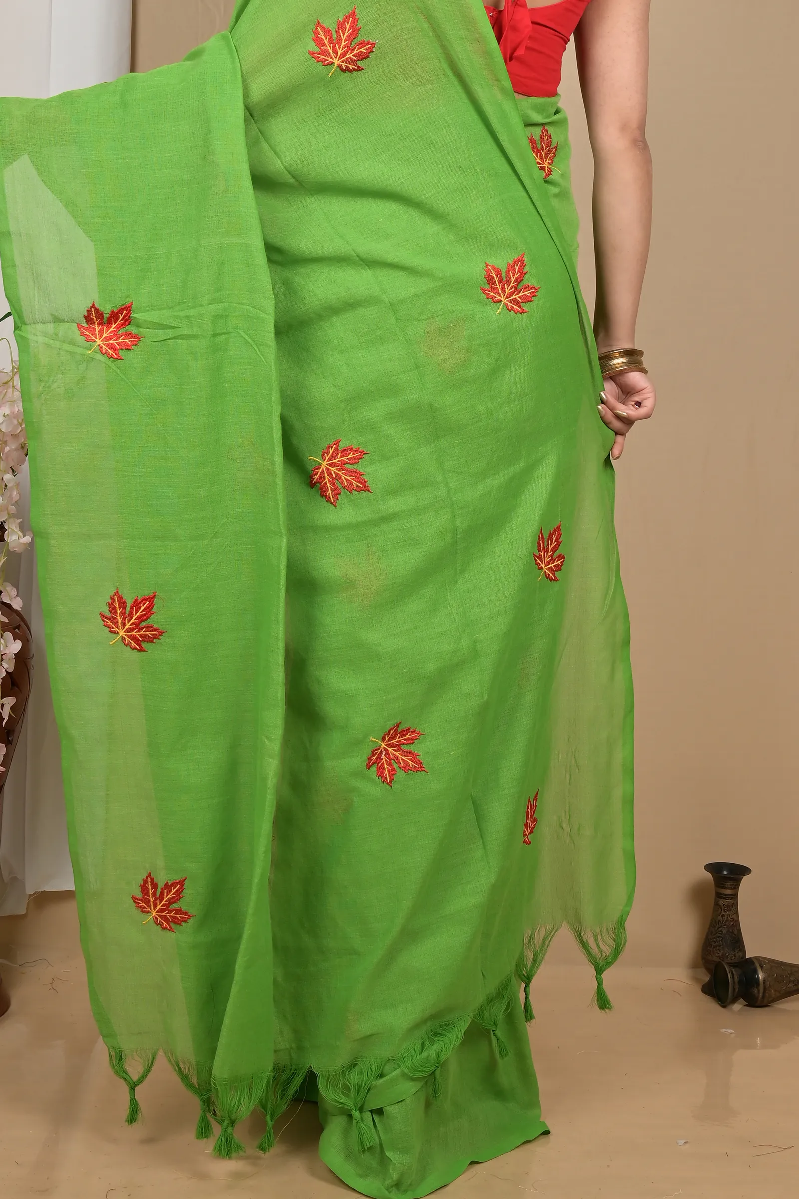 DipDiya Pure Cotton Green Achrun Masterfully Woven Embroidery Handloom sarees