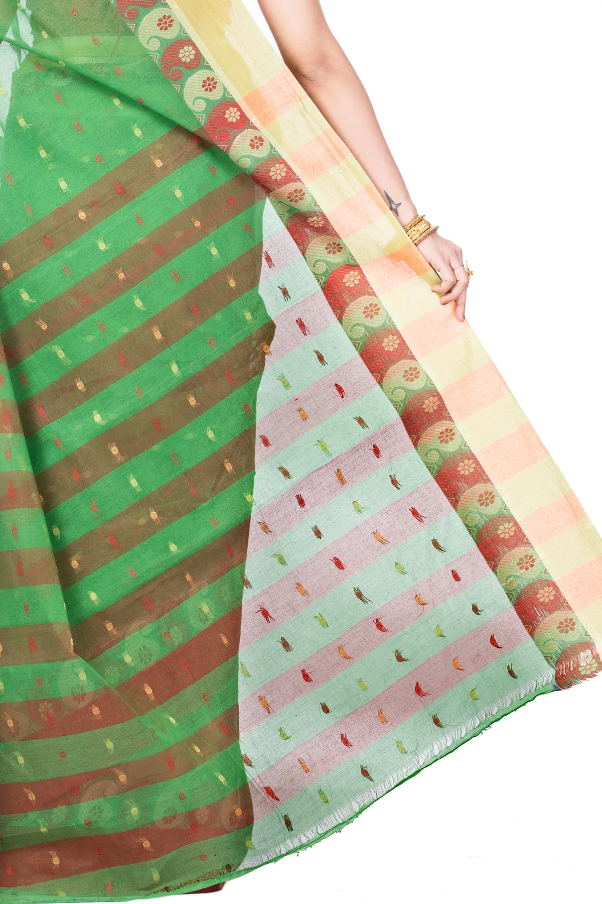 DipDiya Pure Cotton Green Amkolka Par Effortless Tradition Tant Sarees
