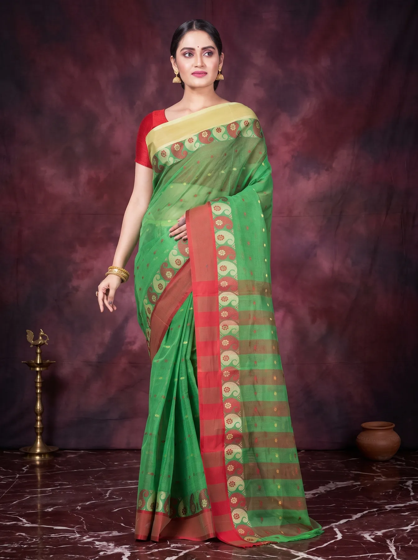 DipDiya Pure Cotton Green Amkolka Par Effortless Tradition Tant Sarees