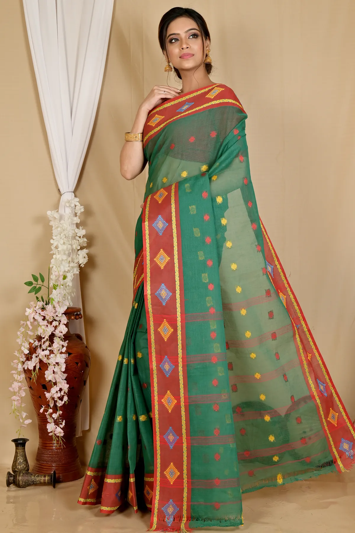 DipDiya Pure Cotton Green Apula Regal Bengali Tant Sarees