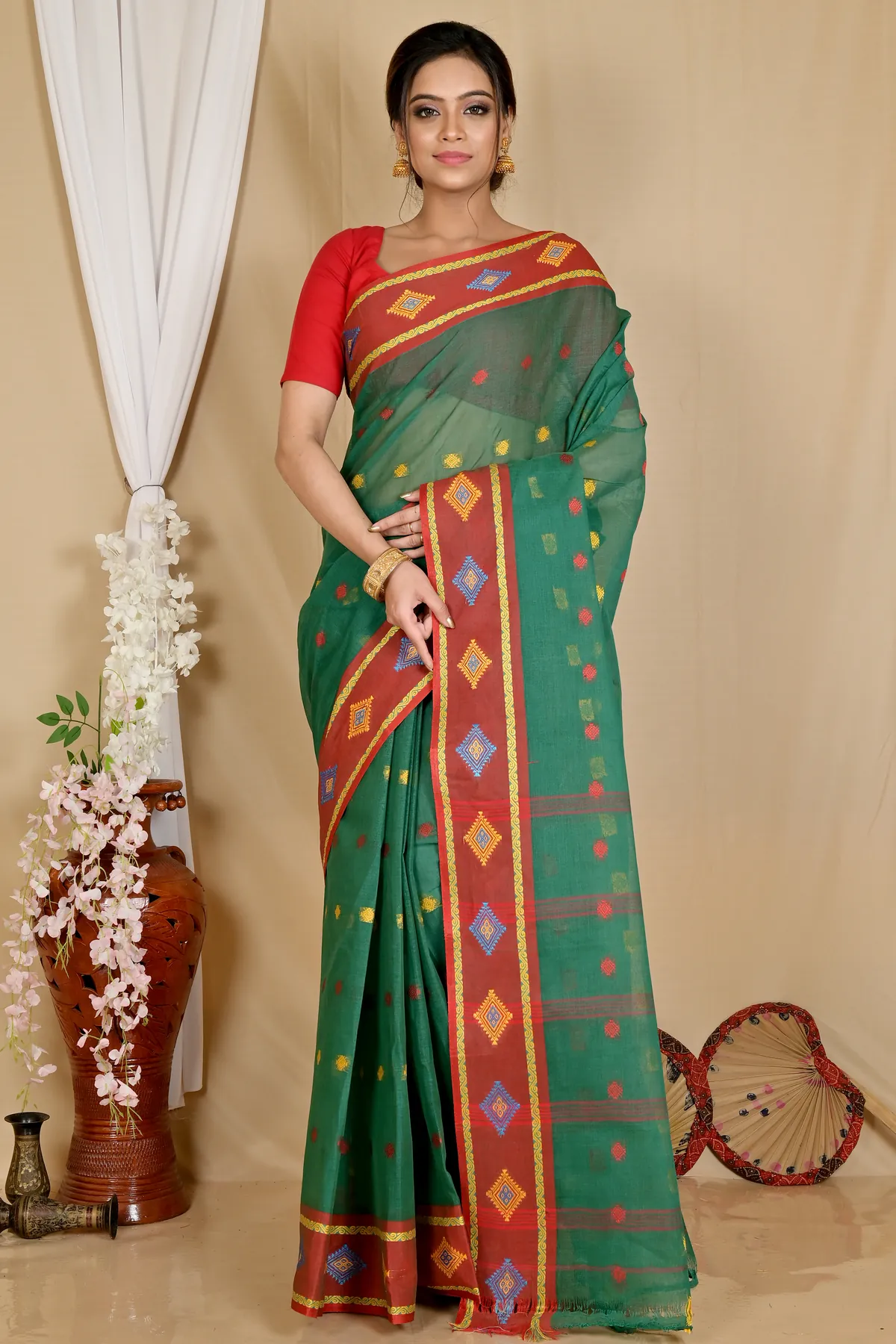 DipDiya Pure Cotton Green Apula Regal Bengali Tant Sarees