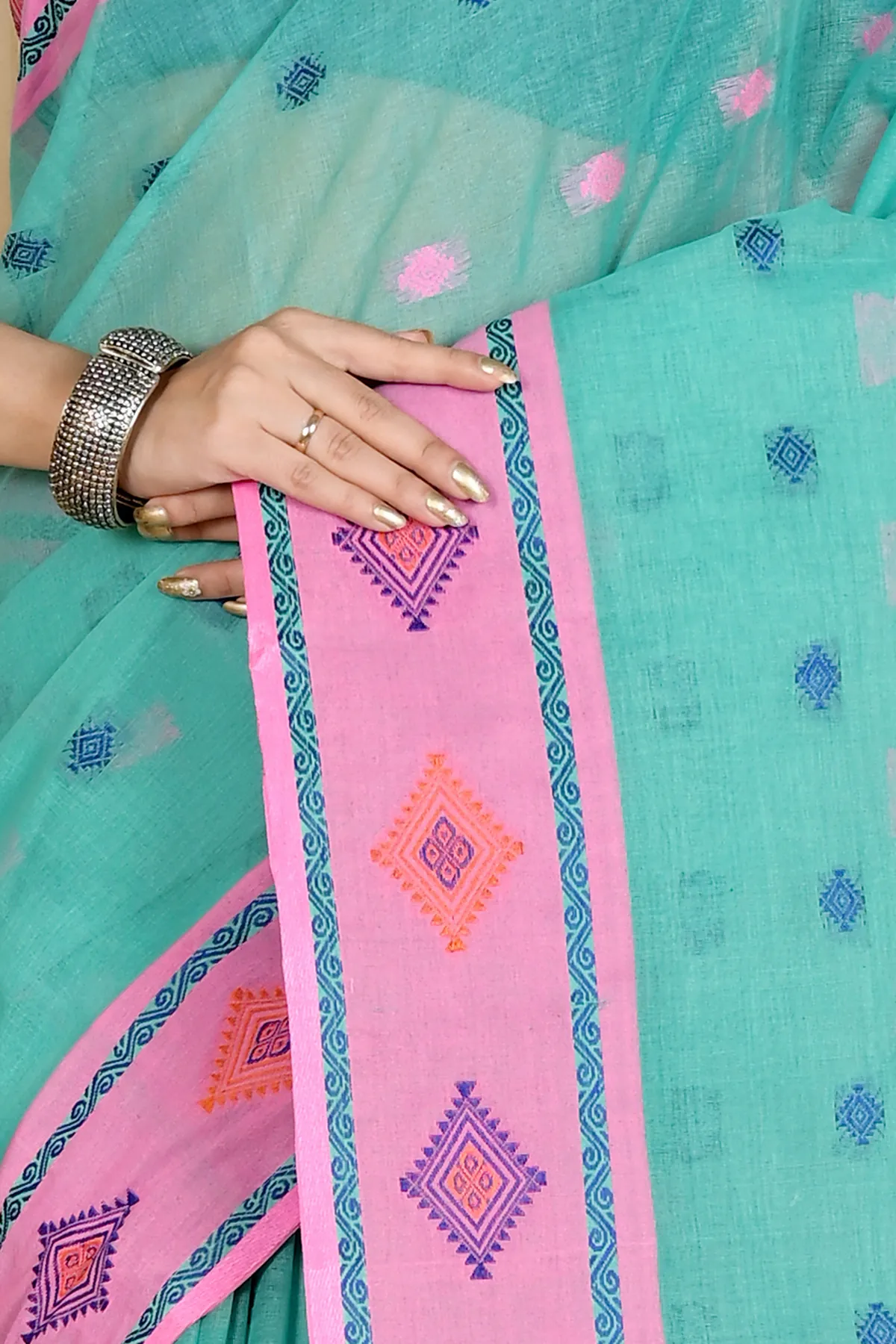 DipDiya Pure Cotton Green Apula Threads of Tradition Tant Sarees