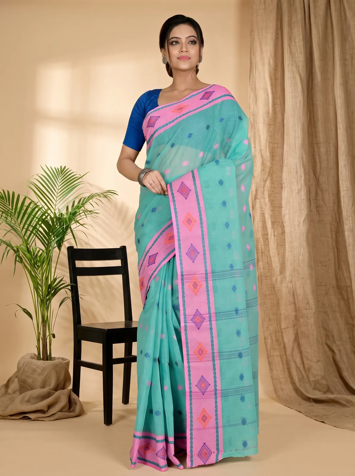 DipDiya Pure Cotton Green Apula Threads of Tradition Tant Sarees