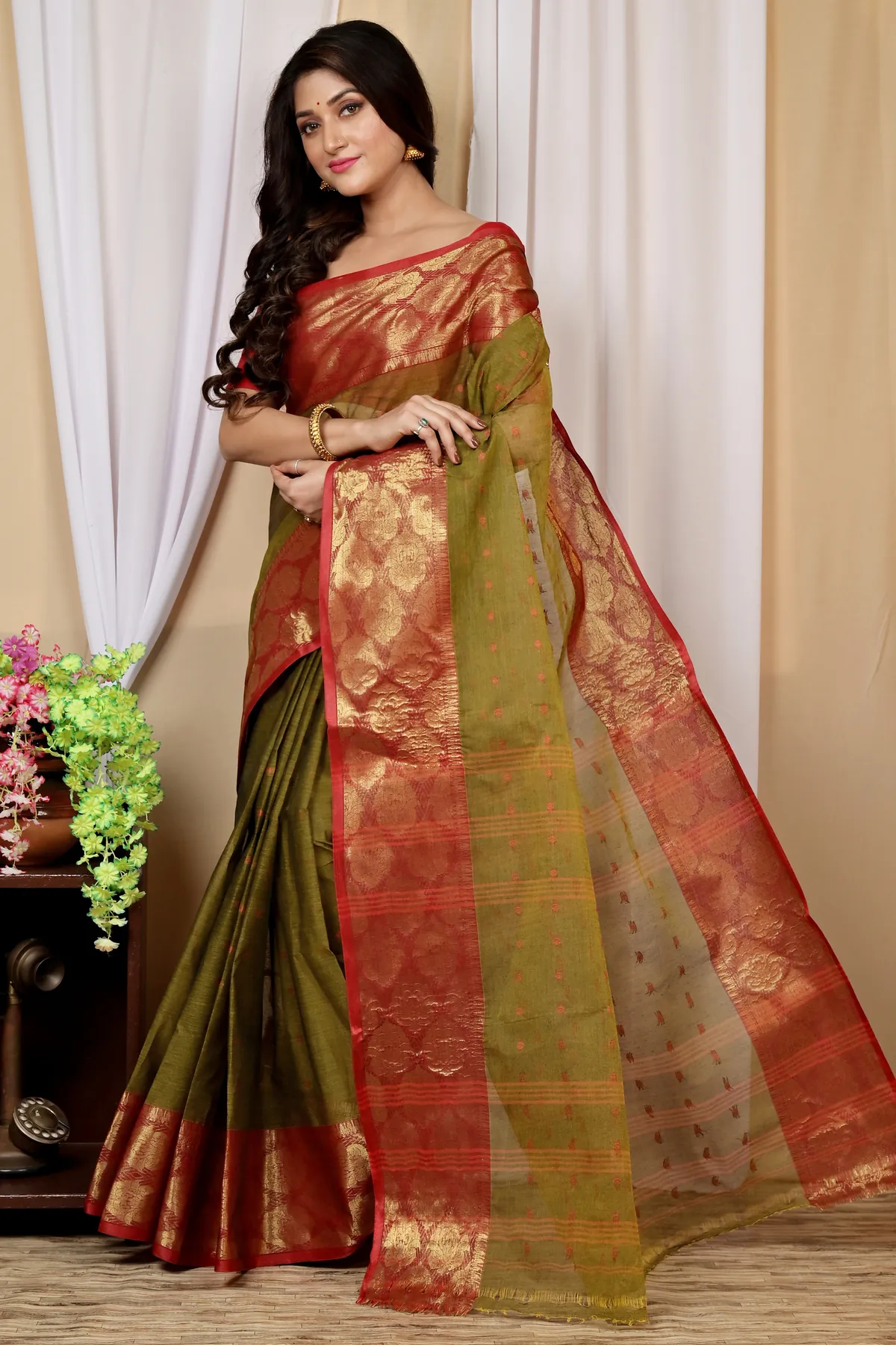 DipDiya Pure Cotton Green Asmanito Loom to Love Tant Sarees