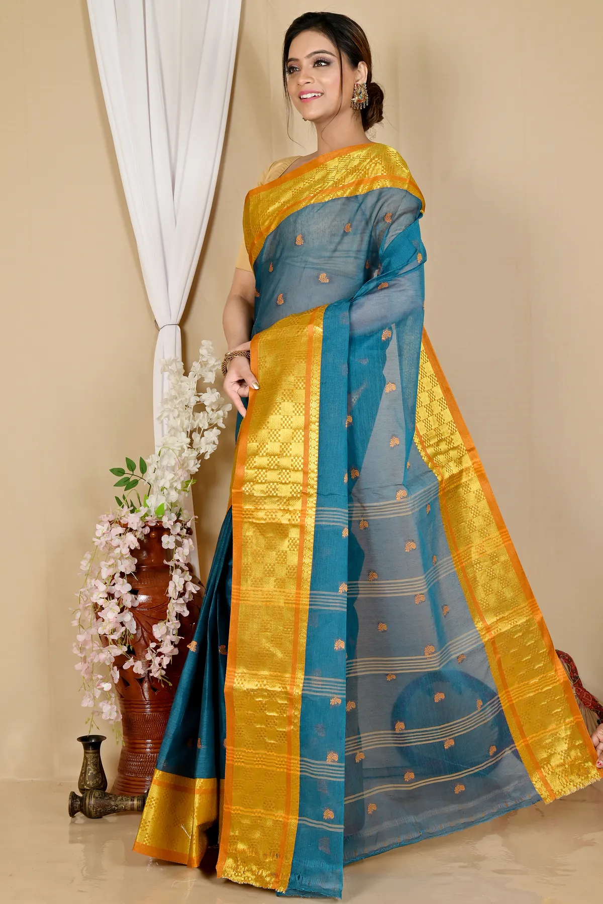 DipDiya Pure Cotton Green Atula Woven with Tradition Tant Sarees