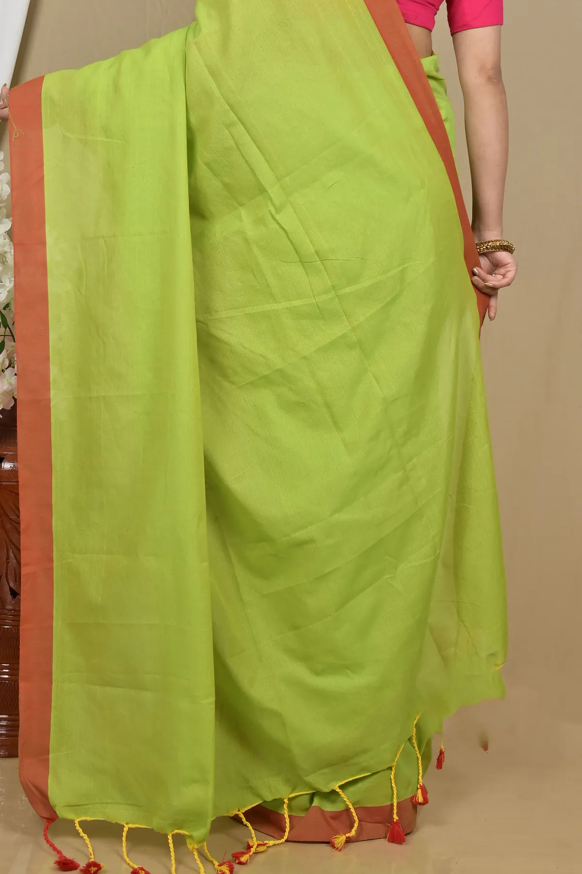 DipDiya Pure Cotton Green Gittu Crafted in Bengal Handloom Sarees