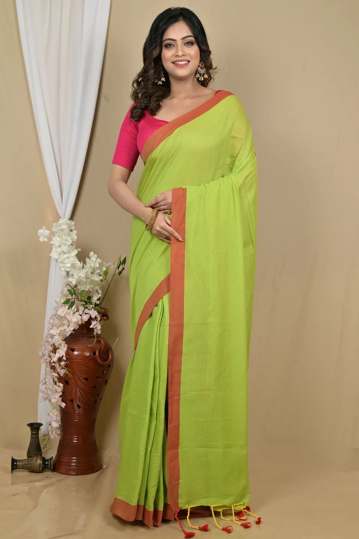 DipDiya Pure Cotton Green Gittu Crafted in Bengal Handloom Sarees