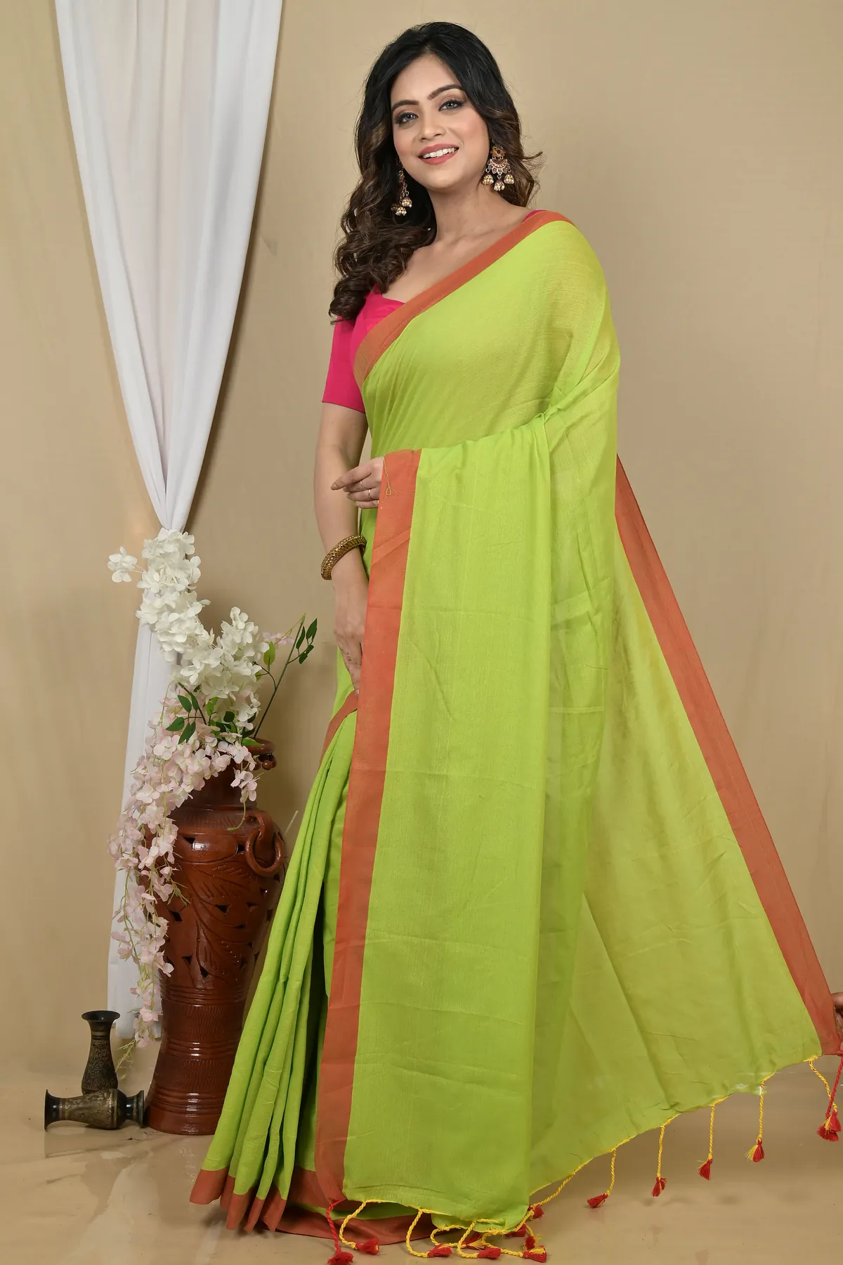 DipDiya Pure Cotton Green Gittu Crafted in Bengal Handloom Sarees