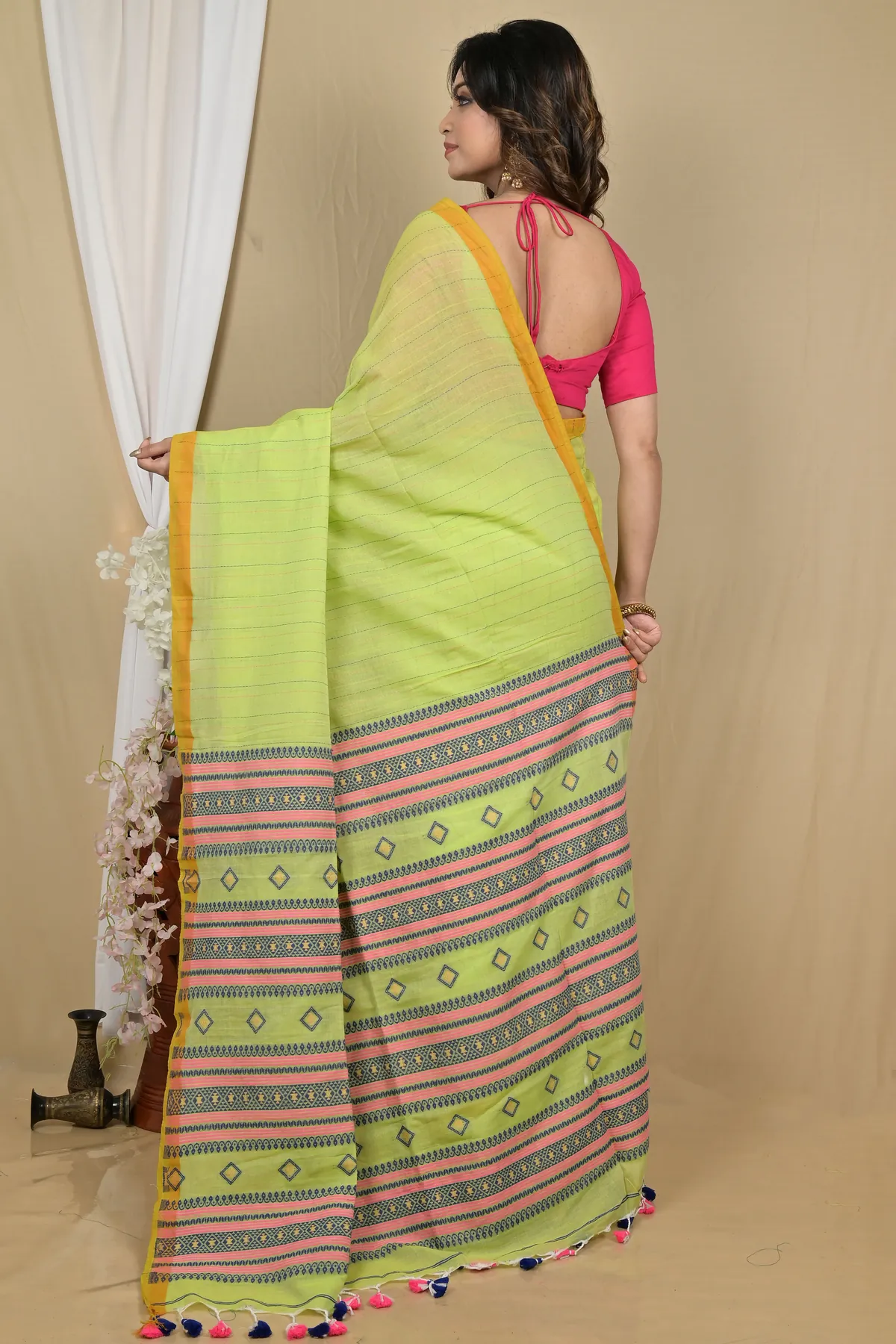 DipDiya Pure Cotton Green Hima Crafted with Soul Handloom Sarees
