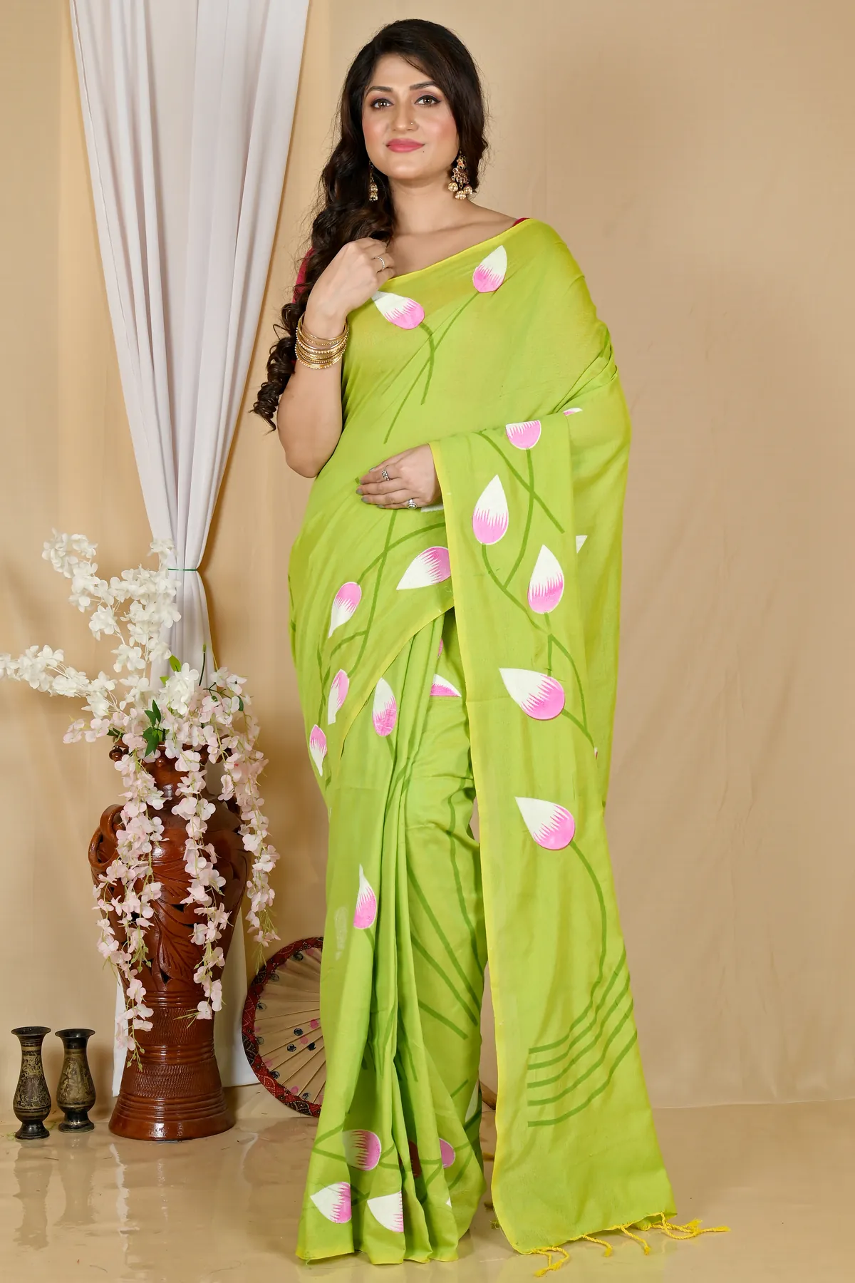 DipDiya Pure Cotton Green Kamal Pure Bengali Grace Hand Painted Sarees