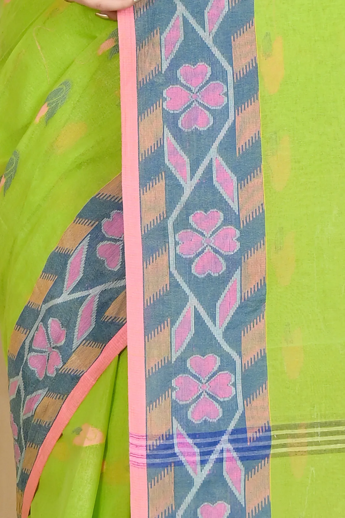 DipDiya Pure Cotton Green Komtai Classic Bengali Tant Sarees
