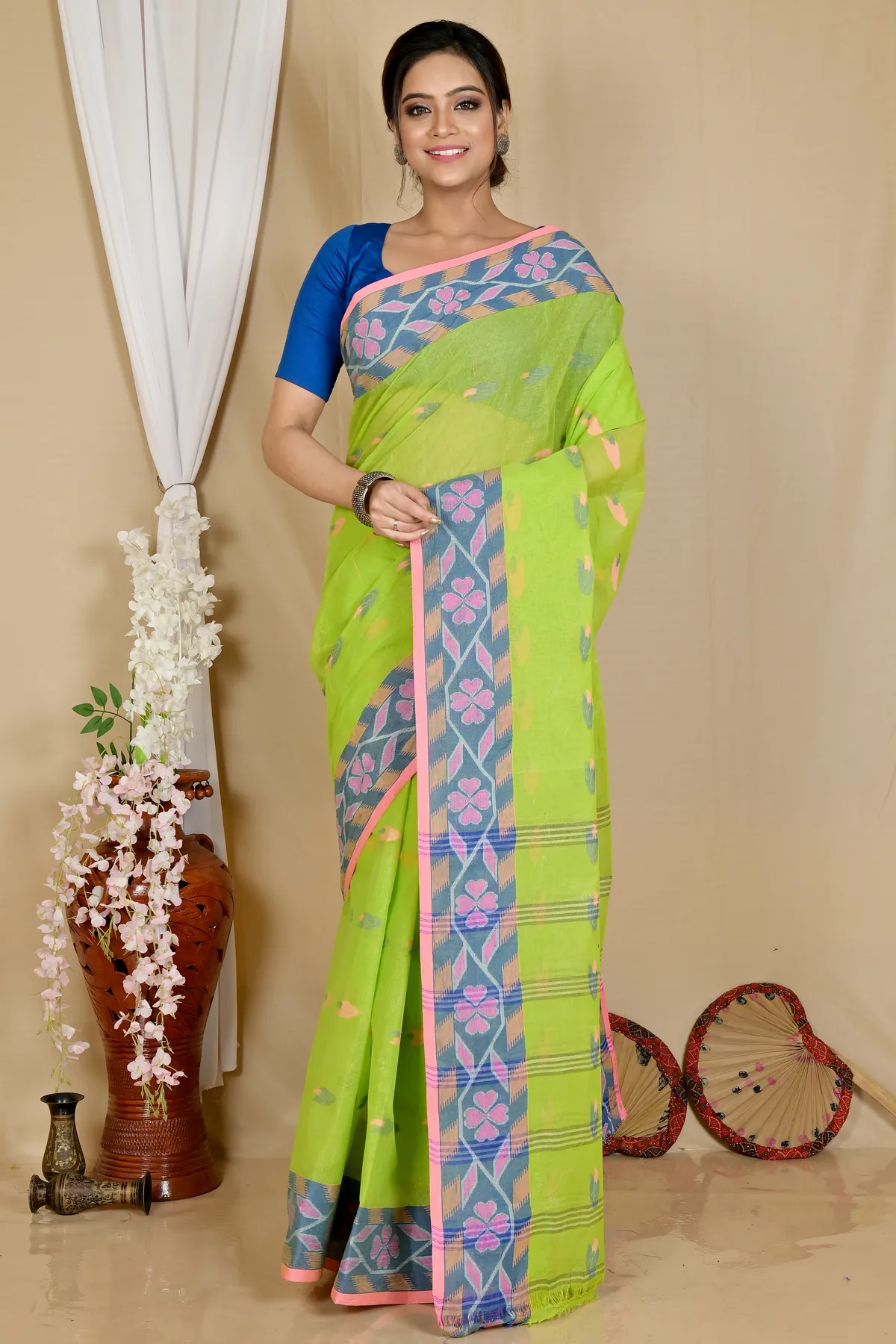 DipDiya Pure Cotton Green Komtai Classic Bengali Tant Sarees