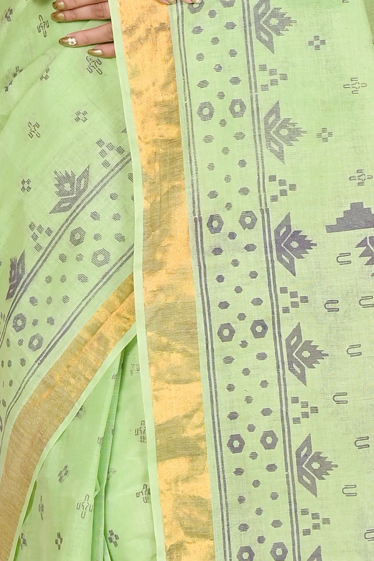 DipDiya Pure Cotton Green Luvna Crafted with Soul Printed Tant Sarees