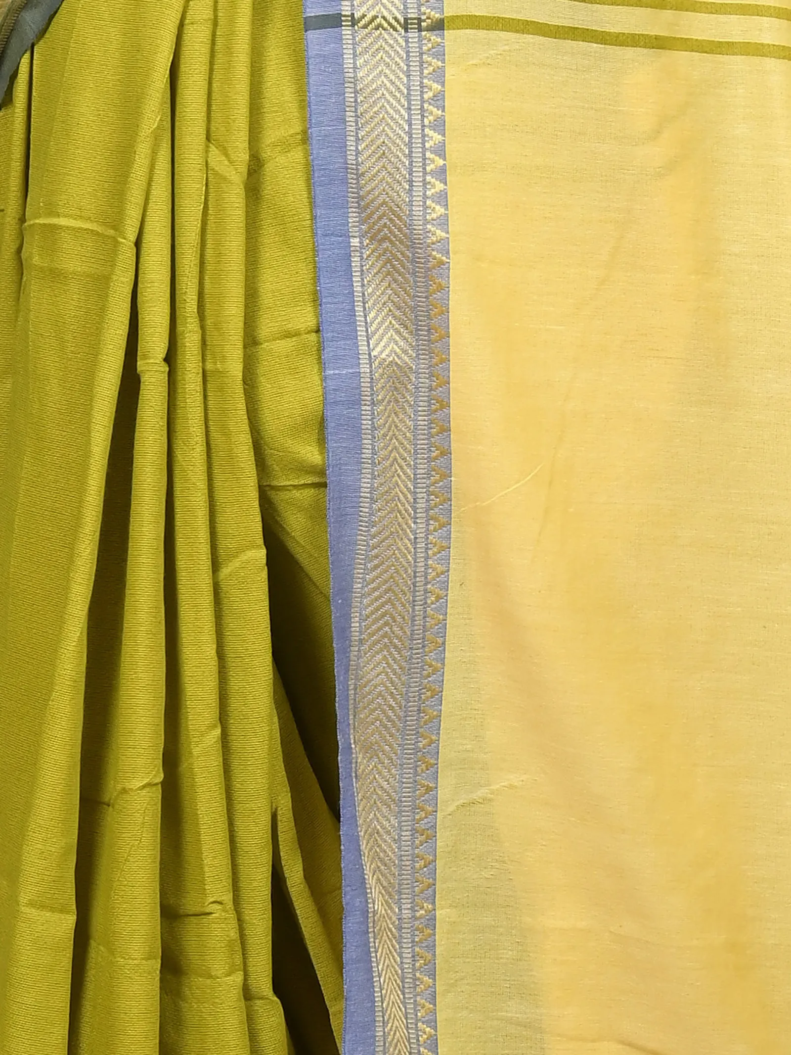 DipDiya Pure Cotton Green Nopra Bengal’s Tradition Handloom Sarees