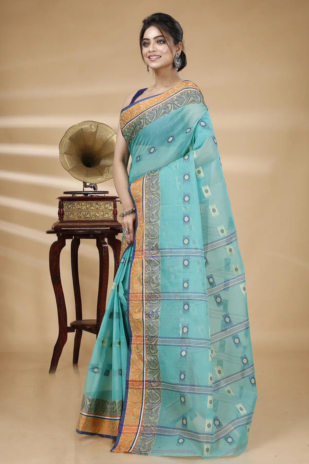 DipDiya Pure Cotton Green Pushti Desiging The Bengali Classic Tant Sarees