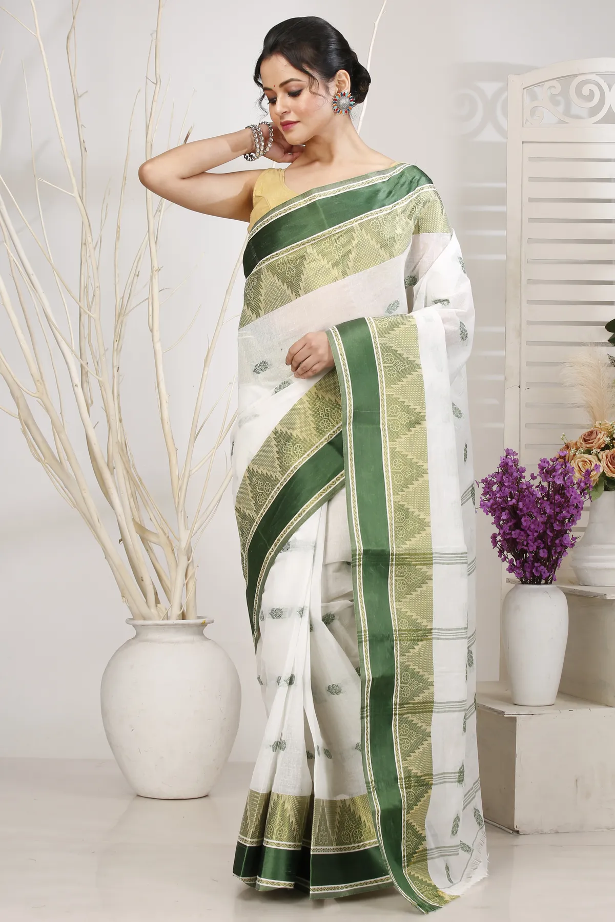 DipDiya Pure Cotton Green Sadasob Handcrafted Elegance Tant Sarees