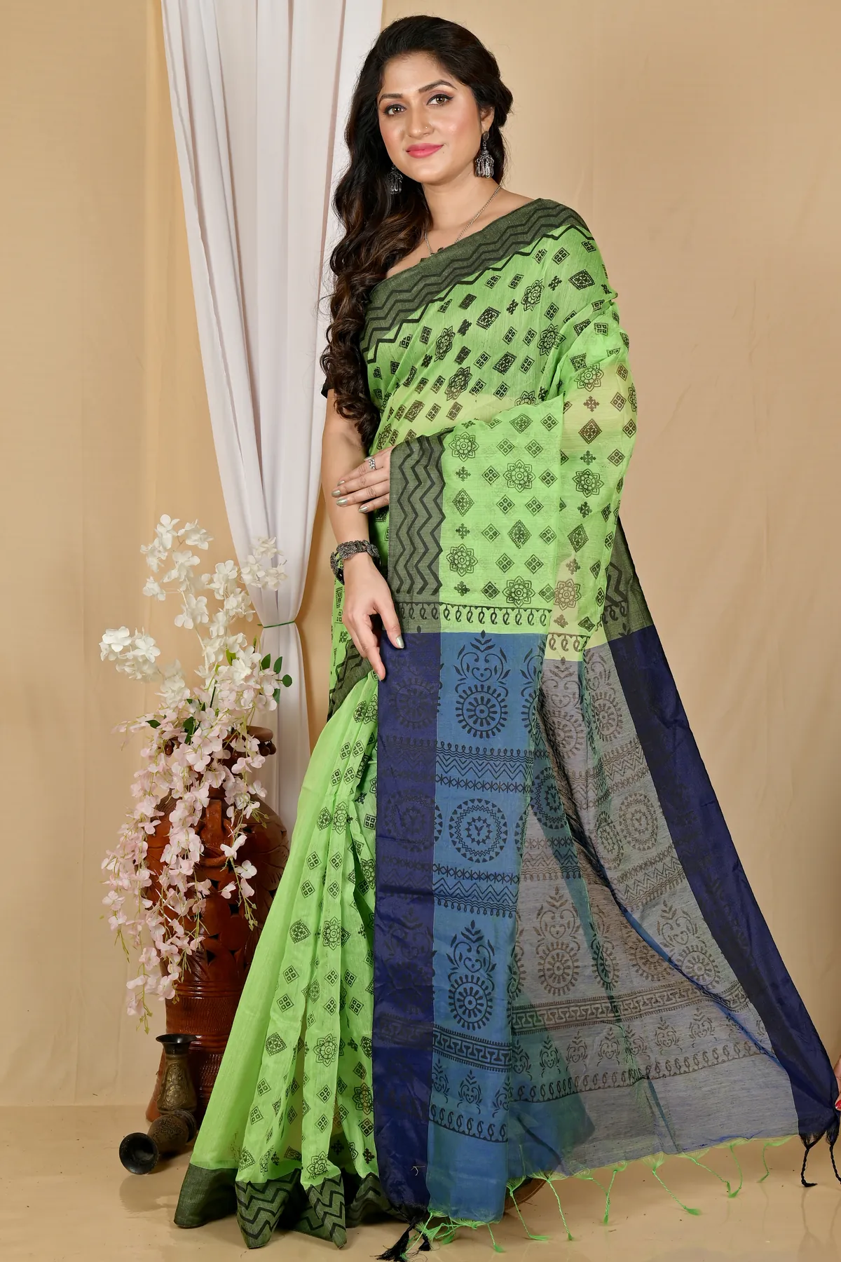 DipDiya Pure Cotton Green Senak Stories of Bengal Printed Handloom Sarees