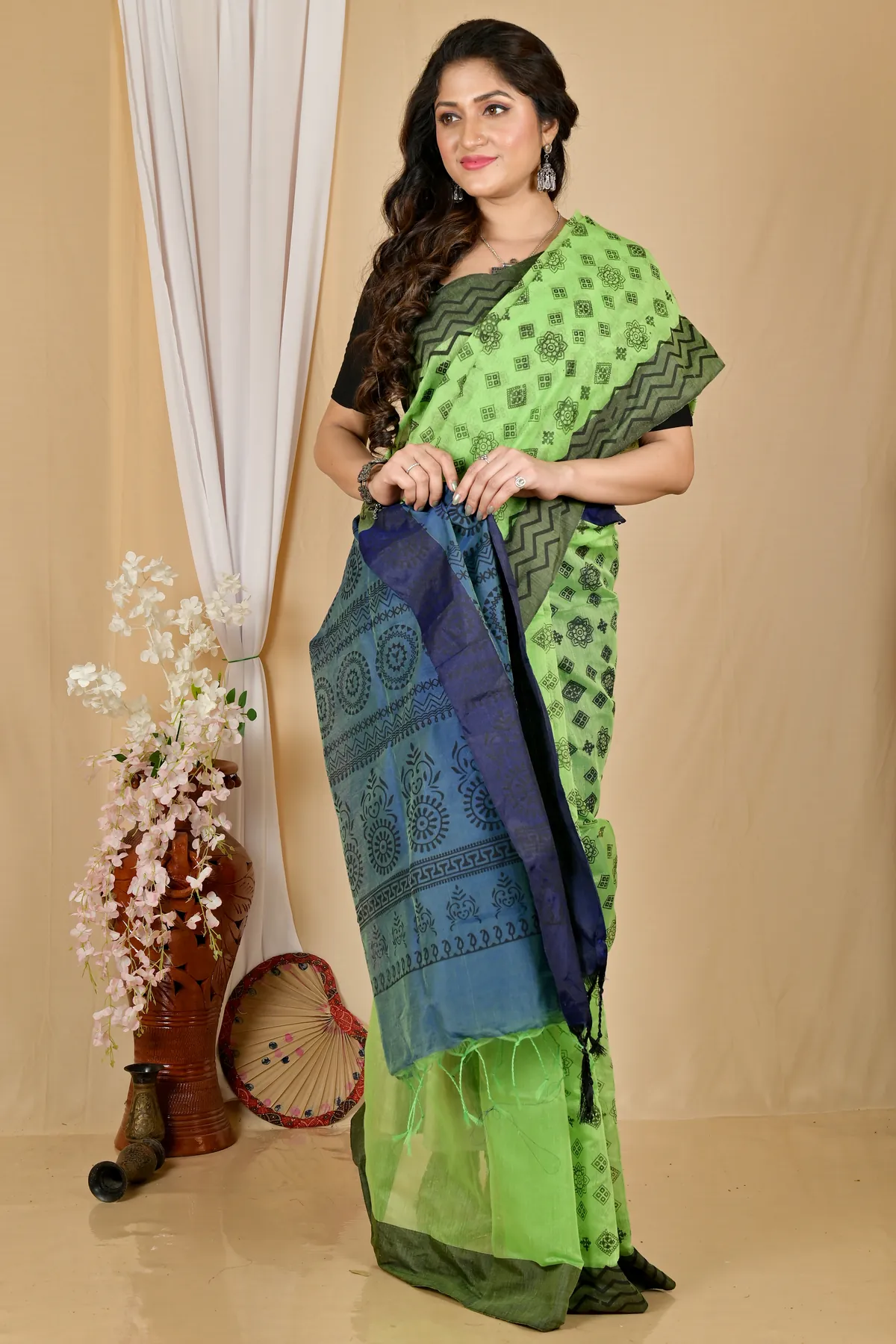 DipDiya Pure Cotton Green Senak Stories of Bengal Printed Handloom Sarees