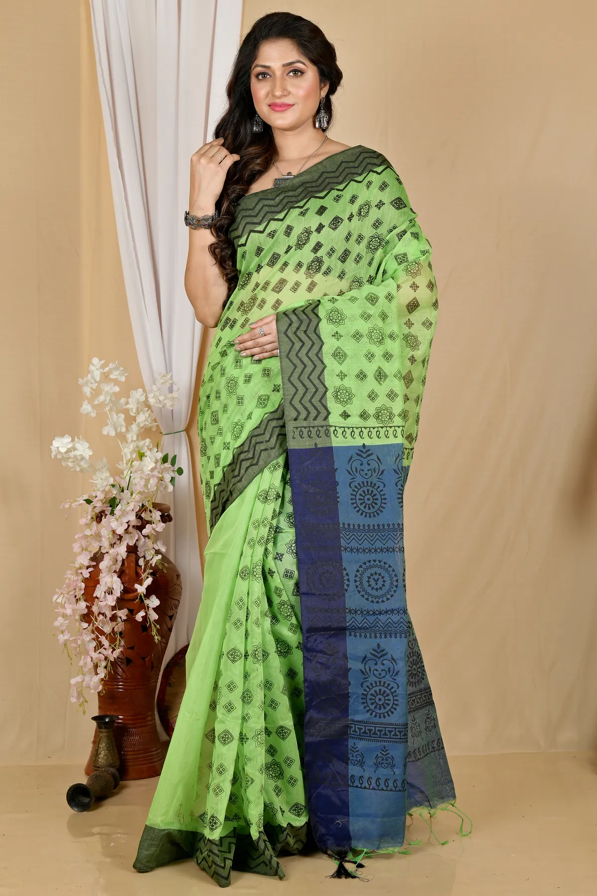 DipDiya Pure Cotton Green Senak Stories of Bengal Printed Handloom Sarees