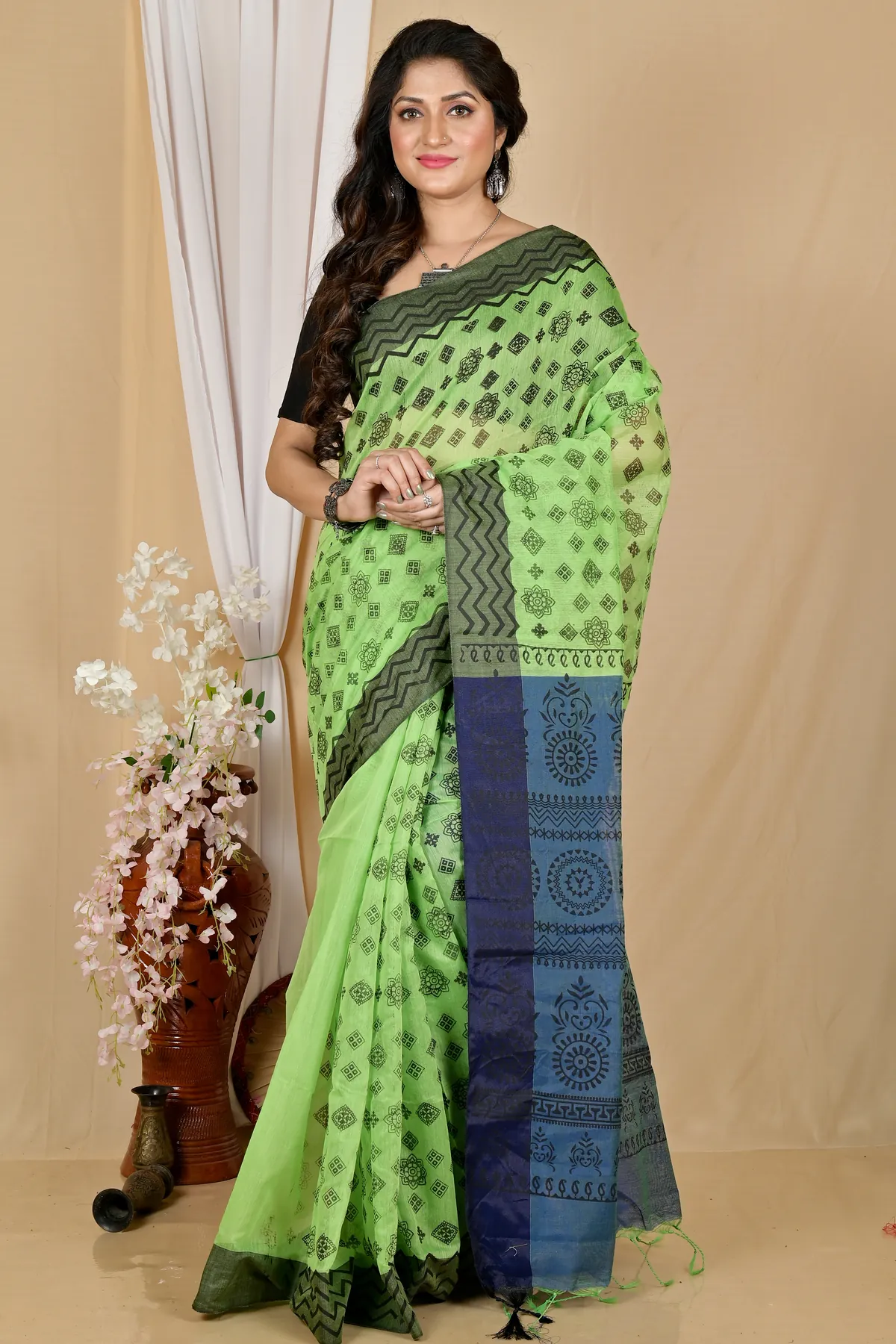DipDiya Pure Cotton Green Senak Stories of Bengal Printed Handloom Sarees