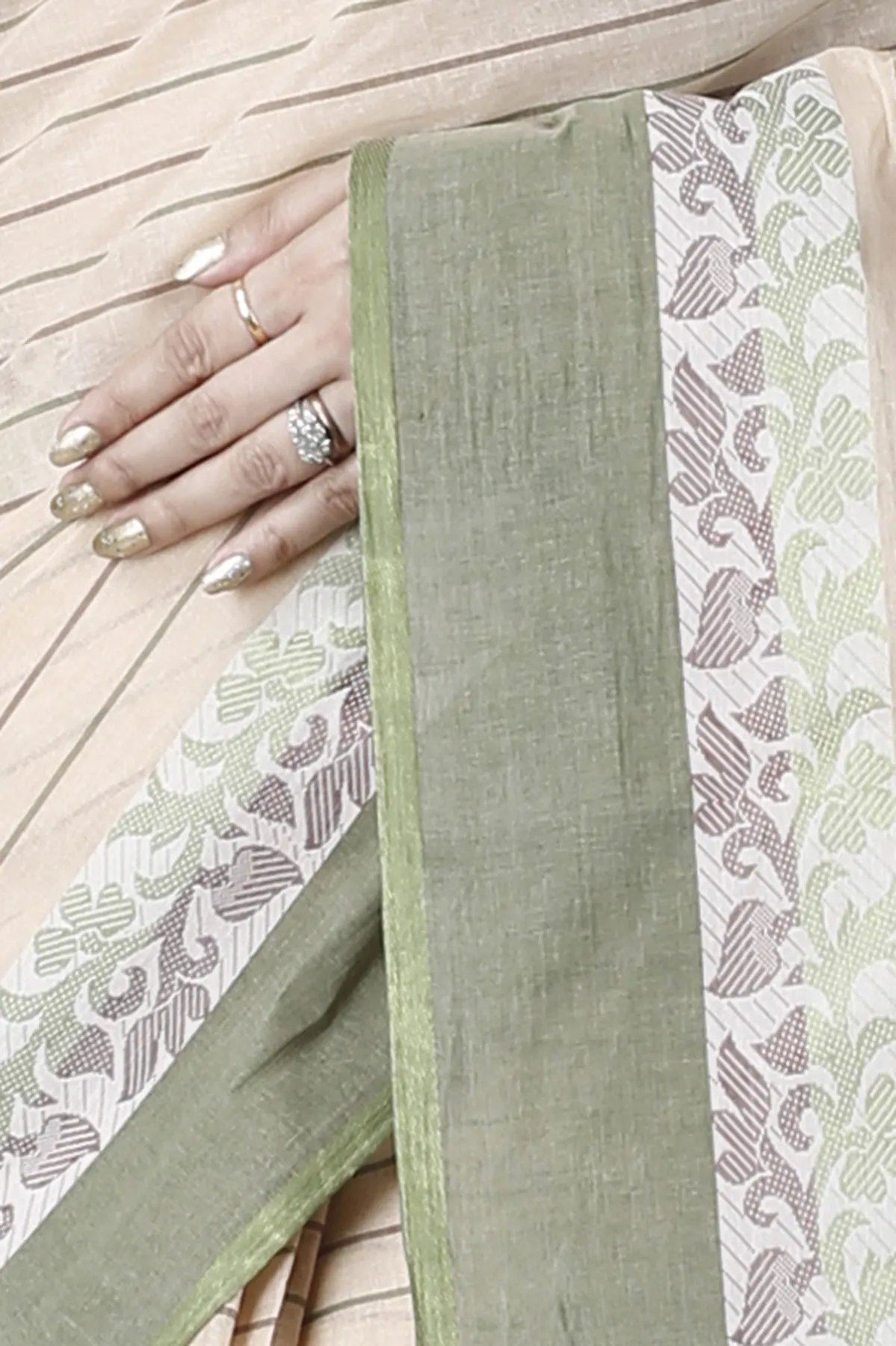 DipDiya Pure Cotton Green Subha Weaves with a Story Tant Sarees