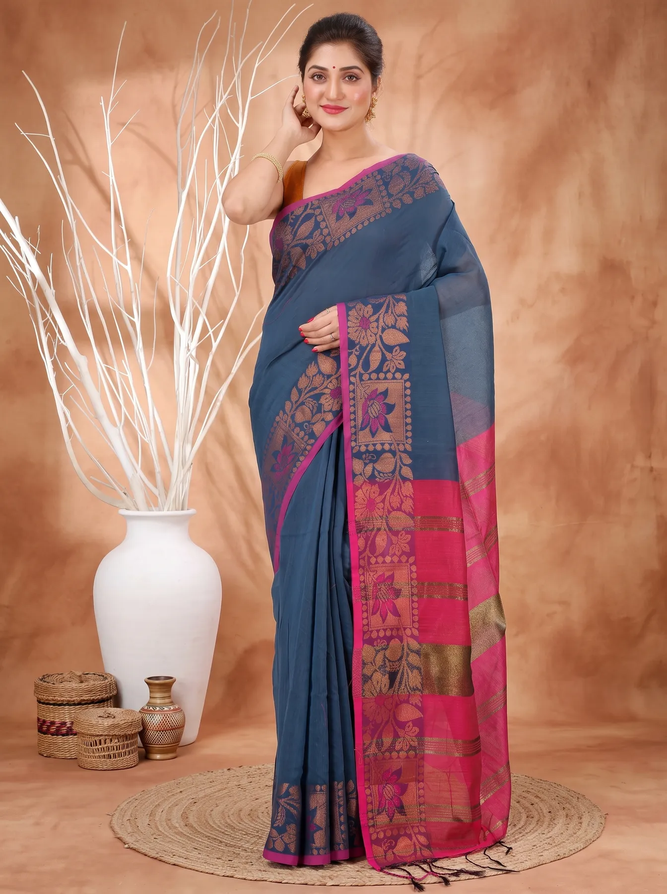 DipDiya Pure Cotton Green Swarno Handcrafted Elegance Handloom Sarees