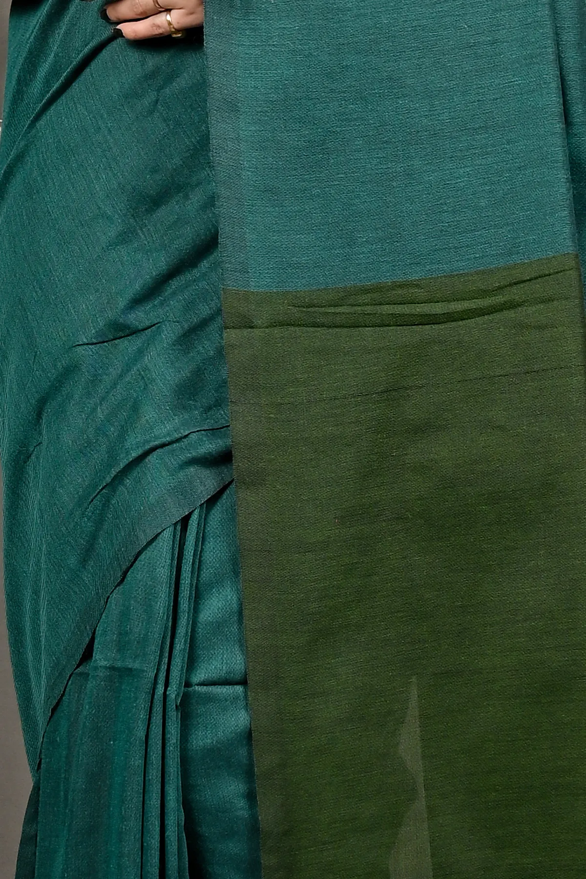 DipDiya Pure Cotton Green ThanKhaditu Elegant by Tradition Handloom Sarees