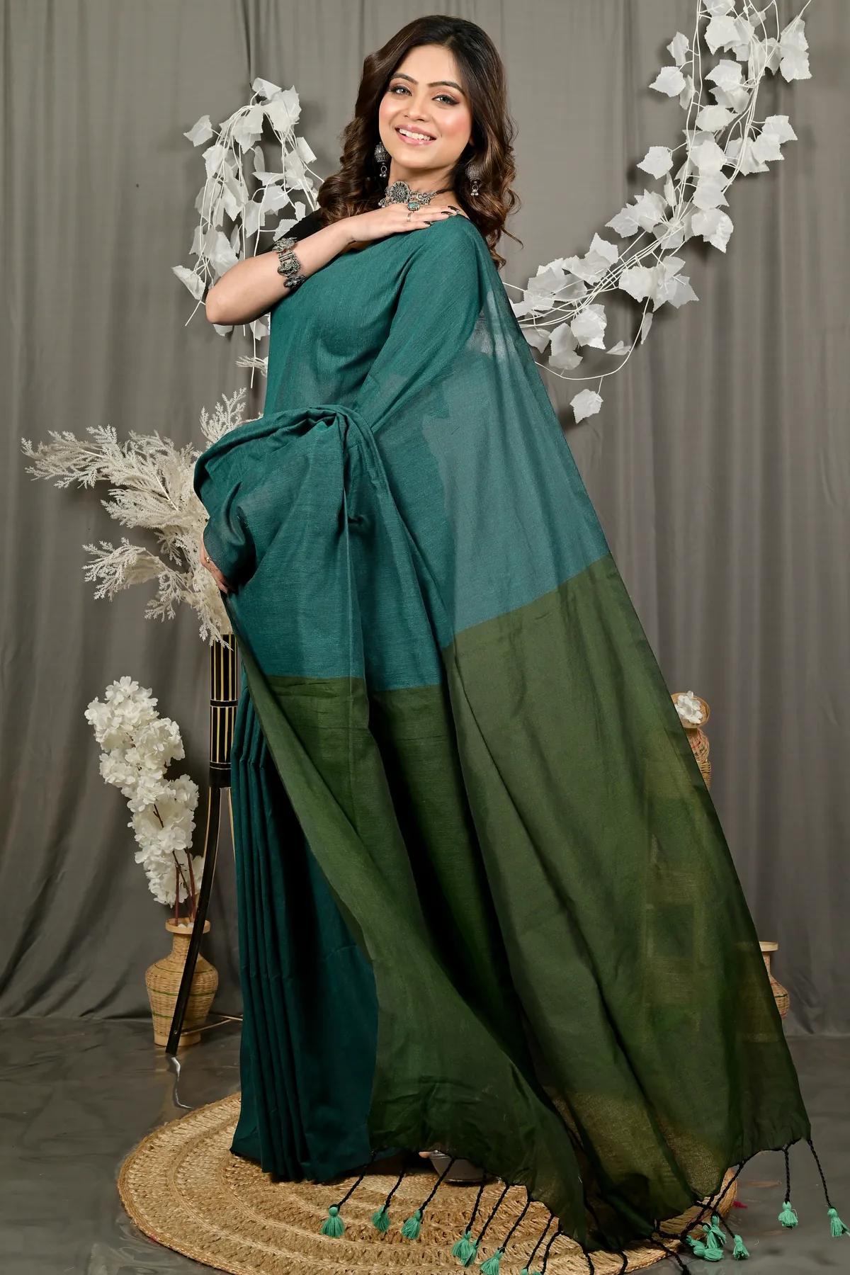 DipDiya Pure Cotton Green ThanKhaditu Elegant by Tradition Handloom Sarees