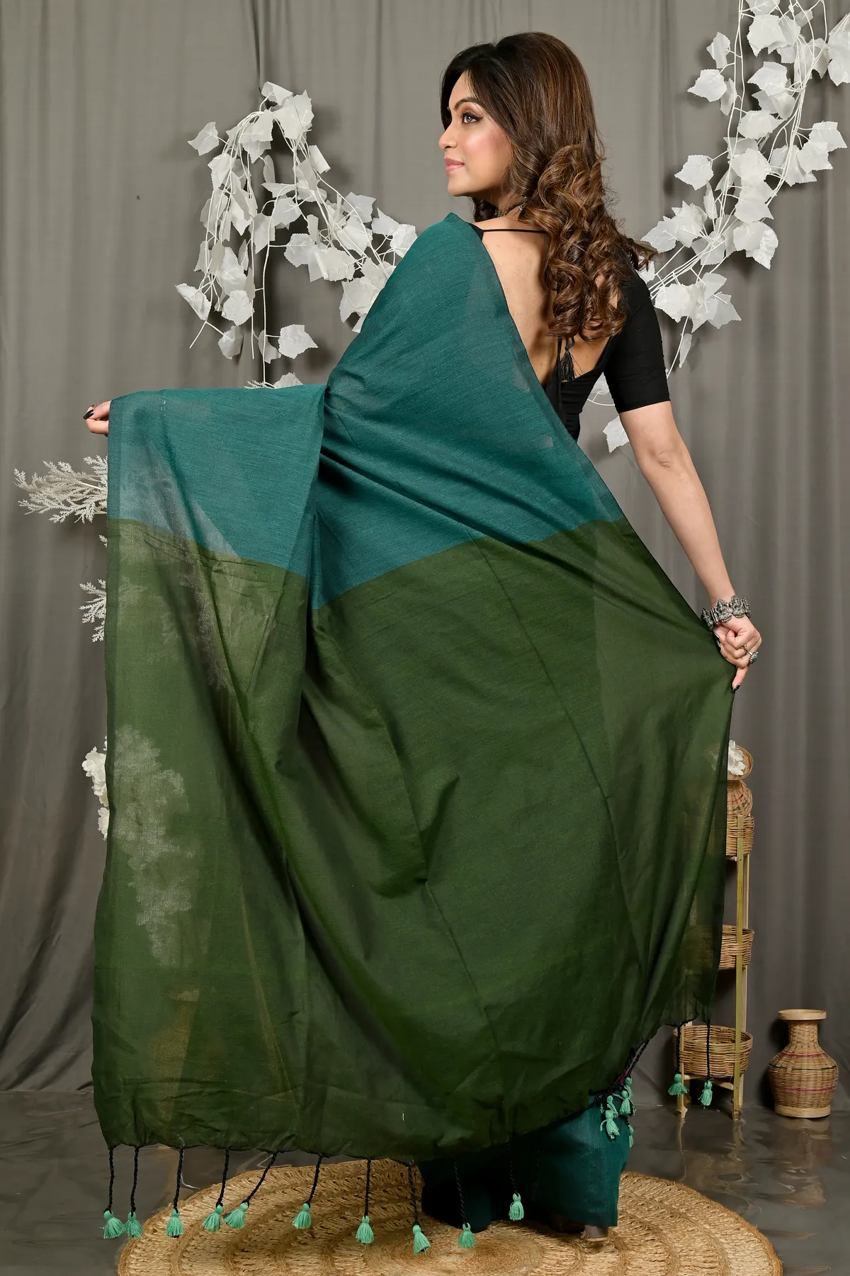 DipDiya Pure Cotton Green ThanKhaditu Elegant by Tradition Handloom Sarees