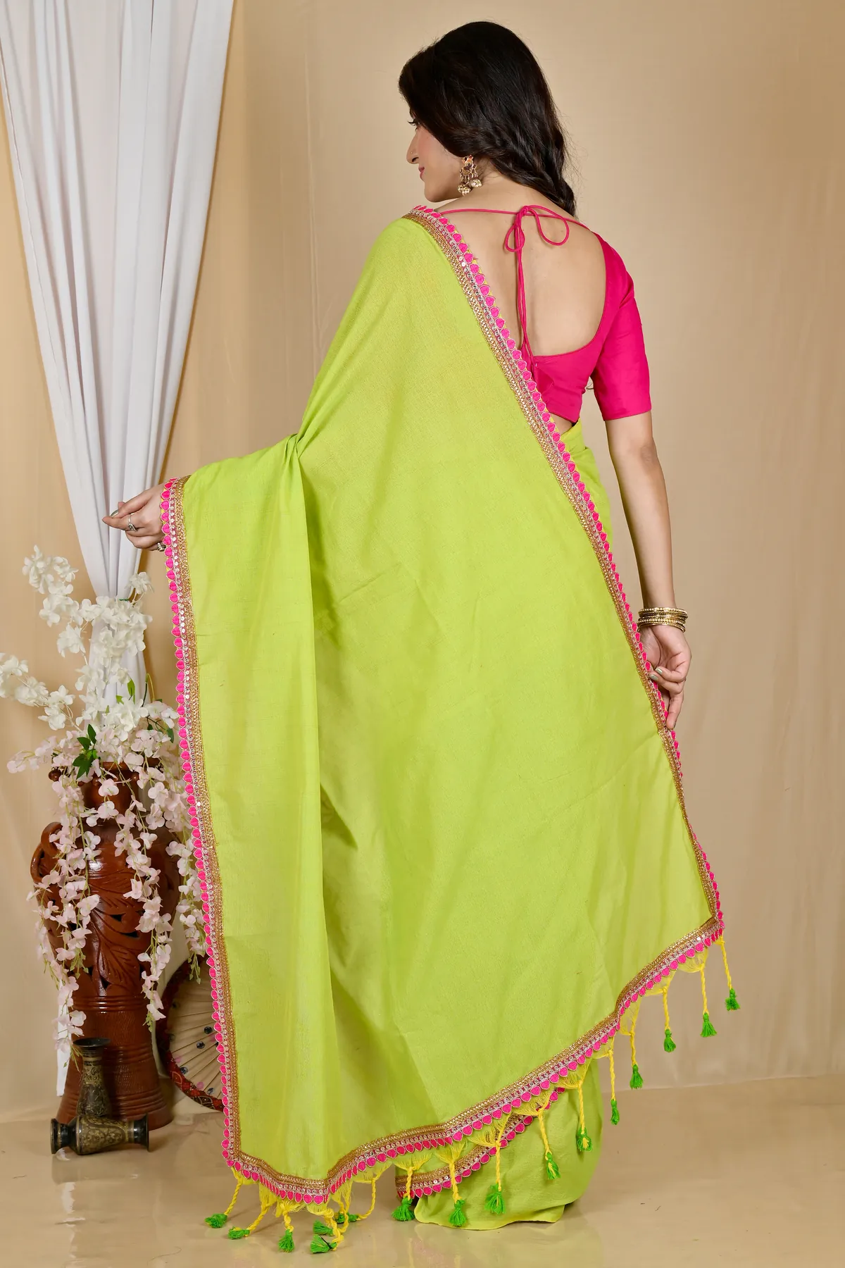 DipDiya Pure Cotton Green Thanli Traditional Bengali Handloom Sarees