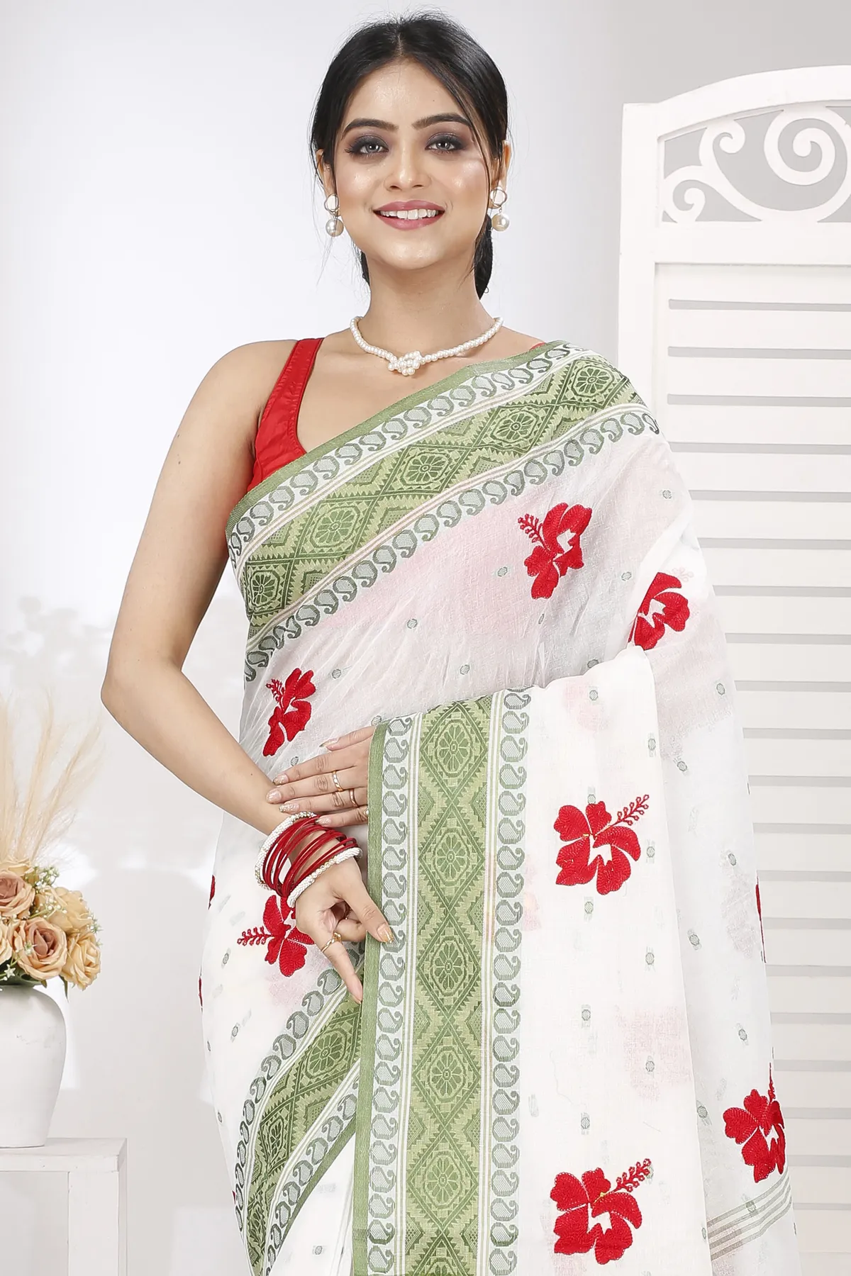 DipDiya Pure Cotton Green White Embi Boysko Jova Threads of Tradition Embroidery Tant Sarees