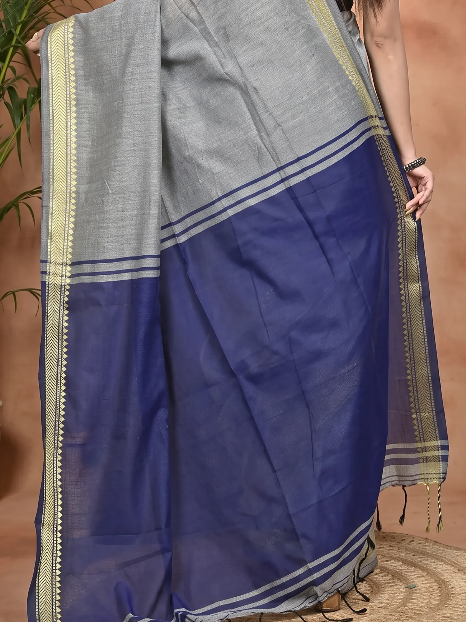DipDiya Pure Cotton Grey Blue Nopra Bengal’s Legacy Handloom Sarees