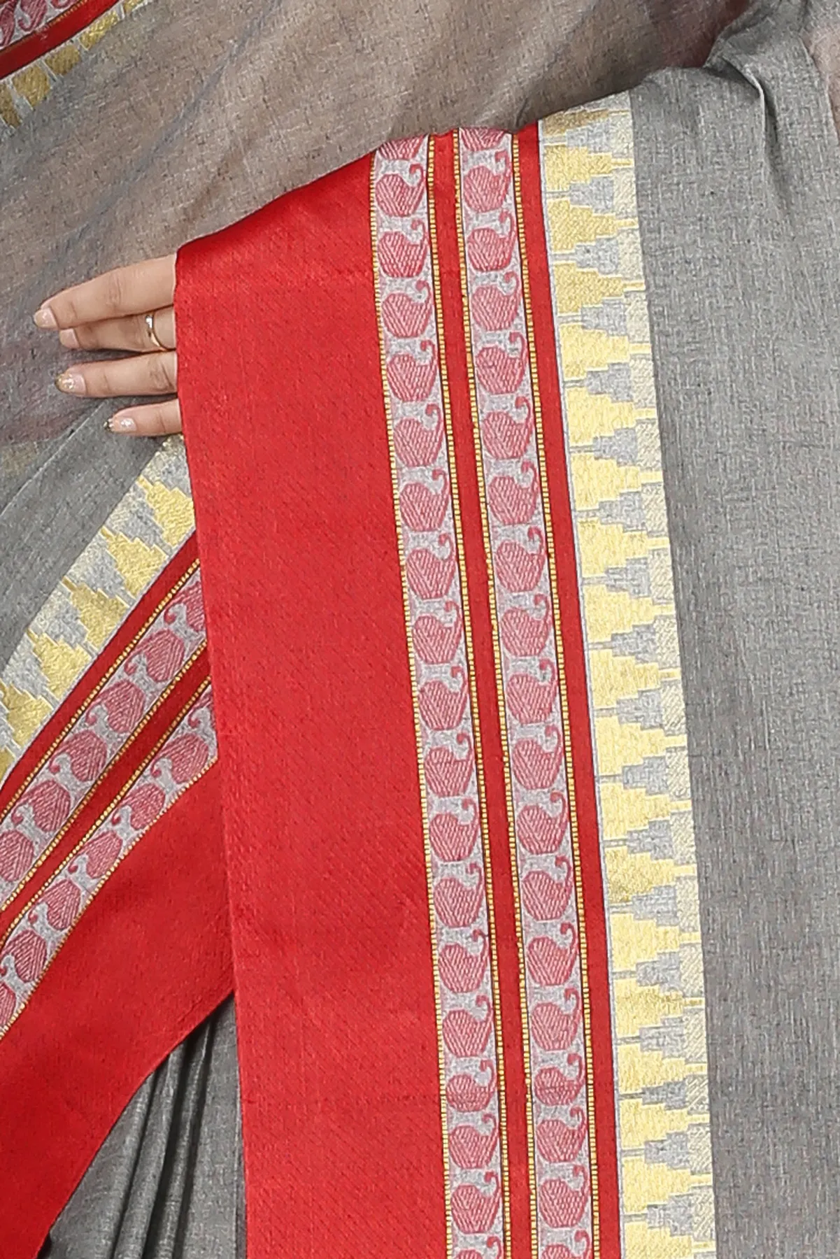 DipDiya Pure Cotton Grey Ethan Regal Bengali Tant Sarees
