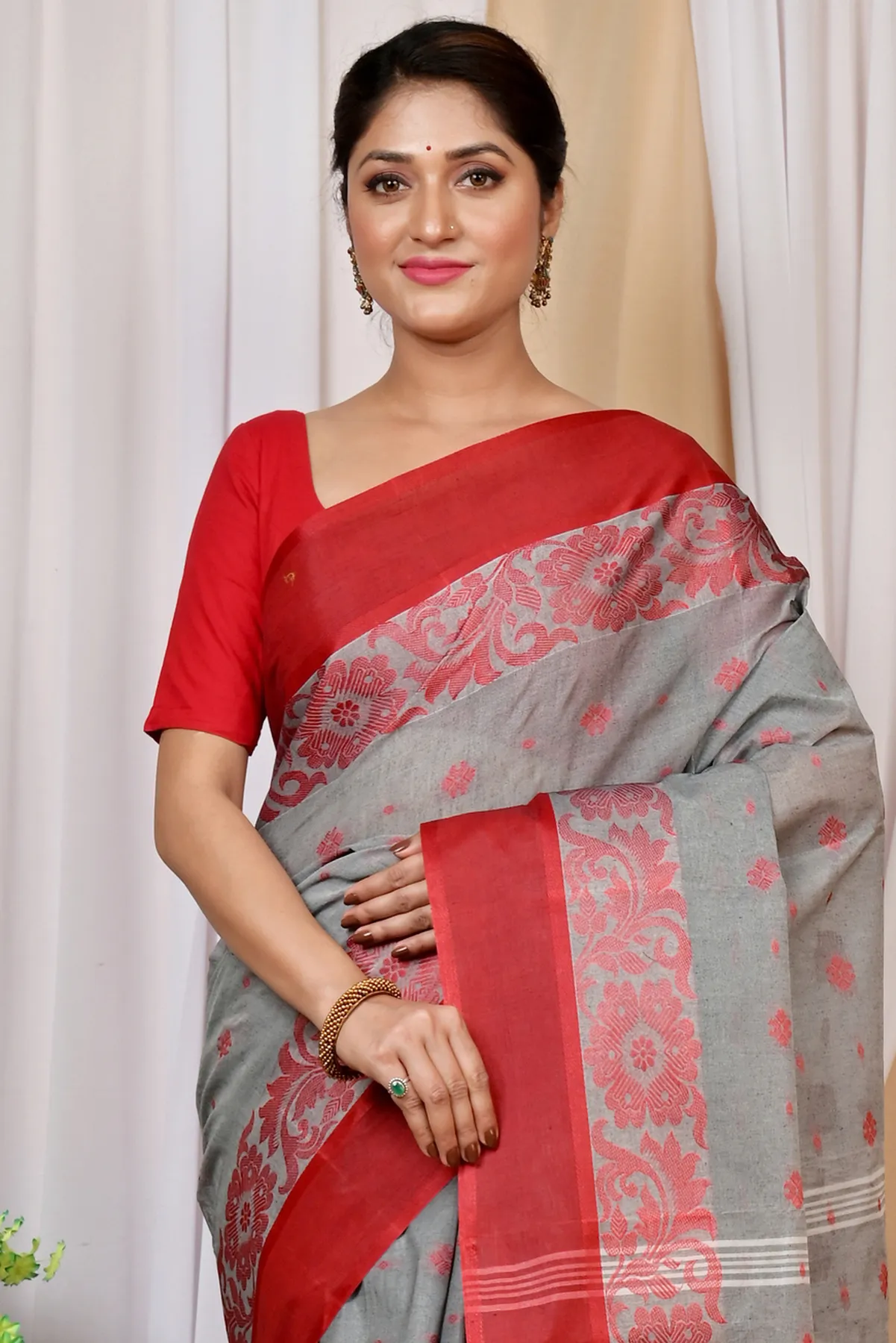 DipDiya Pure Cotton Grey Heruka Crafted with Soul Tant Sarees
