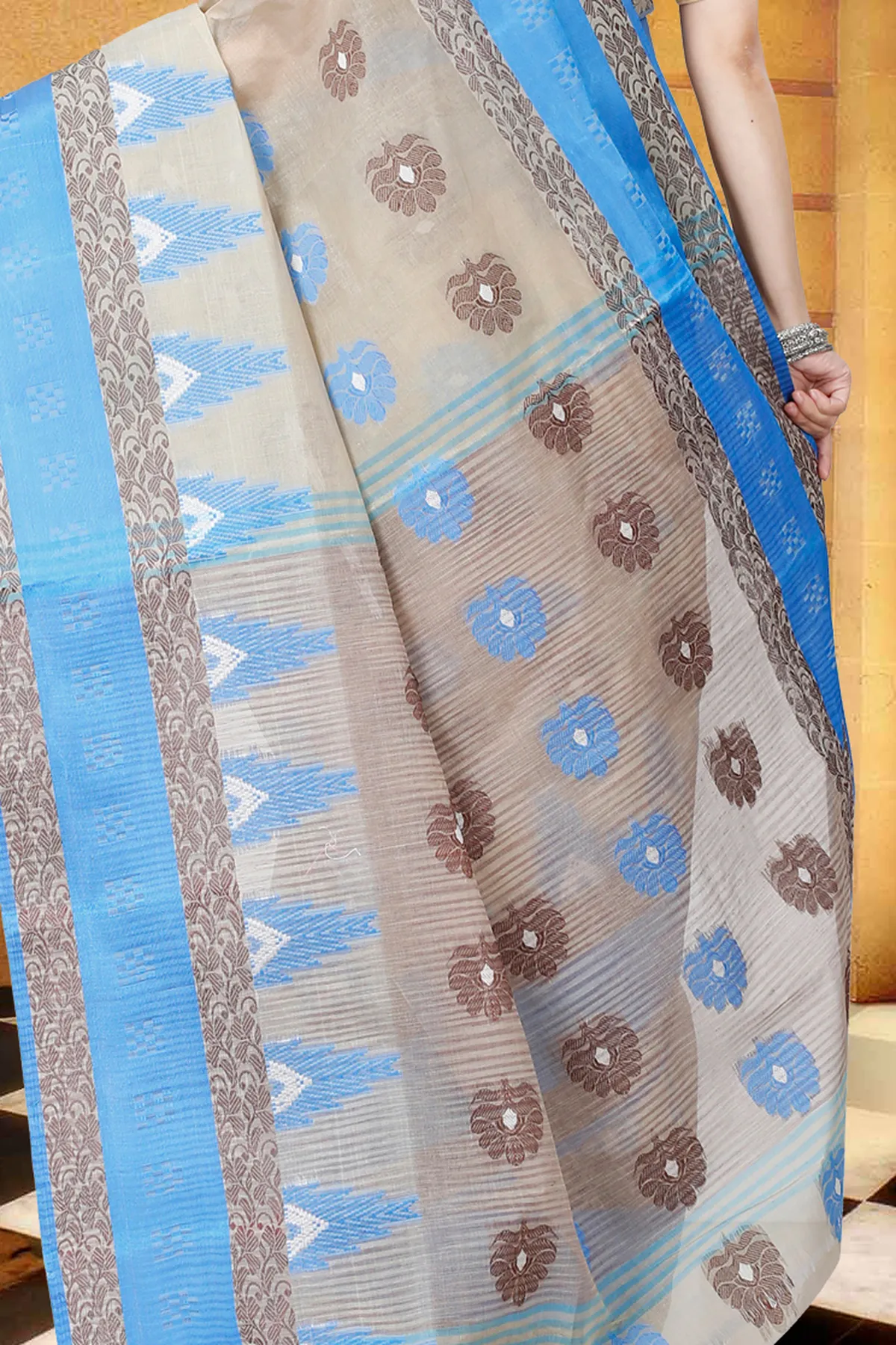 DipDiya Pure Cotton Grey Nuri Effortless Tradition Tant Sarees