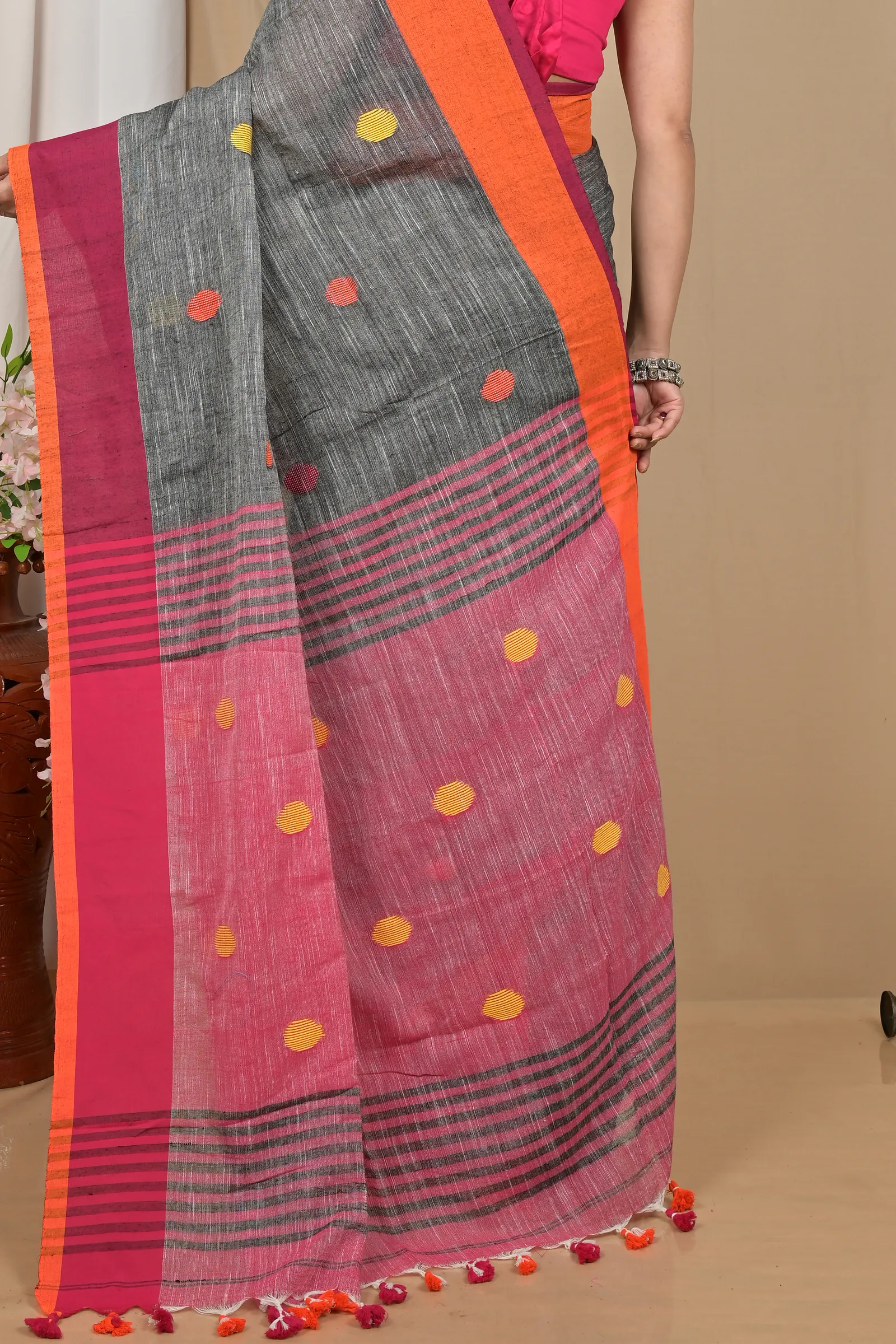 DipDiya Pure Cotton Grey Orange Achkol Traditional Elegance Handloom Sarees
